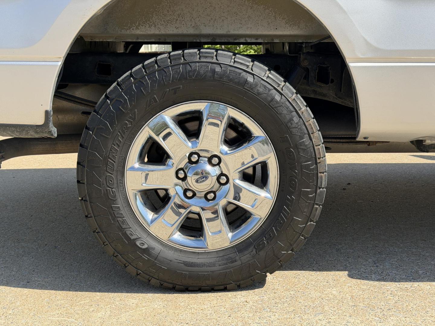 2014 SILVER /Gray Ford F-150 XLT SuperCrew 5.5-ft. Bed 4WD (1FTFW1EFXEK) with an 5.0L V8 engine, Automatic transmission, located at 2990 Old Orchard Rd., Jackson, MO, 63755, 37.354214, -89.612106 - 2014 Ford F-150 XLT 264xxx miles 4x4 5.0L V8 Automatic Backup Camera Power Driver Seat Bluetooth Cruise Power Windows/Locks/Mirrors We have financing available and we accept trades! Fill out a credit application on our website or come by today! If you have any questions, give us a call at - Photo#39