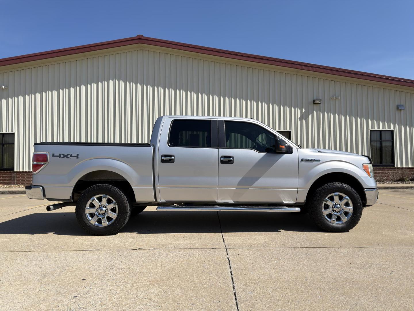 2014 SILVER /Gray Ford F-150 XLT SuperCrew 5.5-ft. Bed 4WD (1FTFW1EFXEK) with an 5.0L V8 engine, Automatic transmission, located at 2990 Old Orchard Rd., Jackson, MO, 63755, 37.354214, -89.612106 - 2014 Ford F-150 XLT 264xxx miles 4x4 5.0L V8 Automatic Backup Camera Power Driver Seat Bluetooth Cruise Power Windows/Locks/Mirrors We have financing available and we accept trades! Fill out a credit application on our website or come by today! If you have any questions, give us a call at - Photo#7