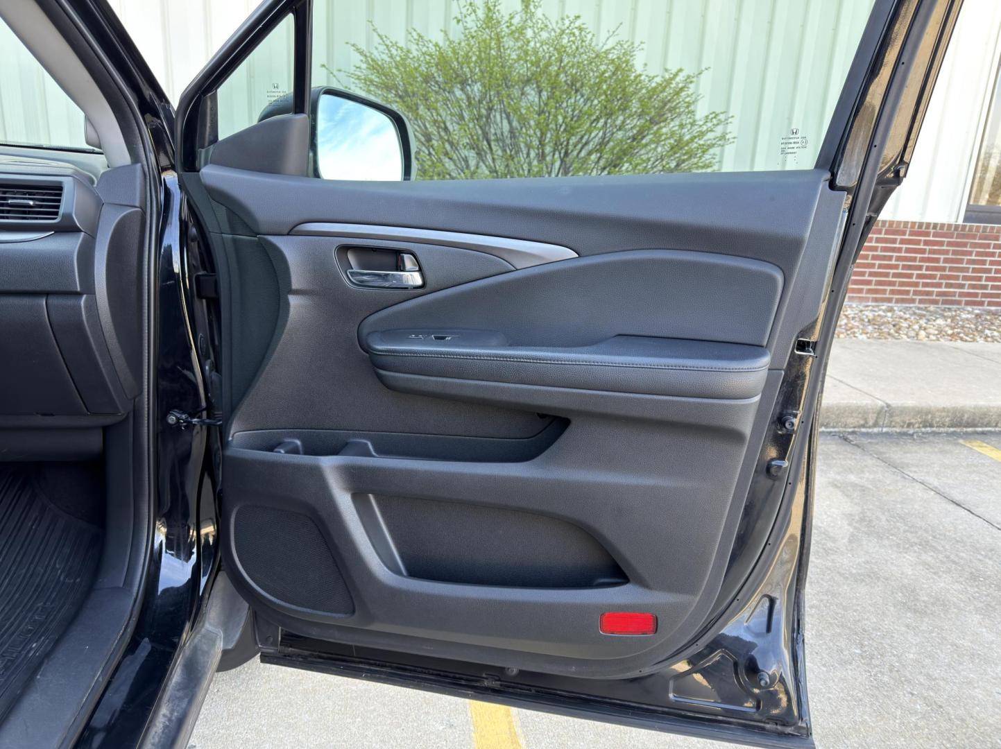 2016 BLACK /Black Honda Pilot EX-L AWD (5FNYF6H87GB) with an 3.5L V6 engine, Automatic transmission, located at 2990 Old Orchard Rd., Jackson, MO, 63755, 37.354214, -89.612106 - 2016 Honda Pilot EX-L 119xxx miles All Wheel Drive 3.5L V6 Automatic Leather 3rd Row Rear Entertainment Backup Camera Power/Heated Seats Sunroof Bluetooth Remote Start Cruise Power Windows/Locks/Mirrors We have financing available and we accept trades! Fill out a credit application on - Photo#18