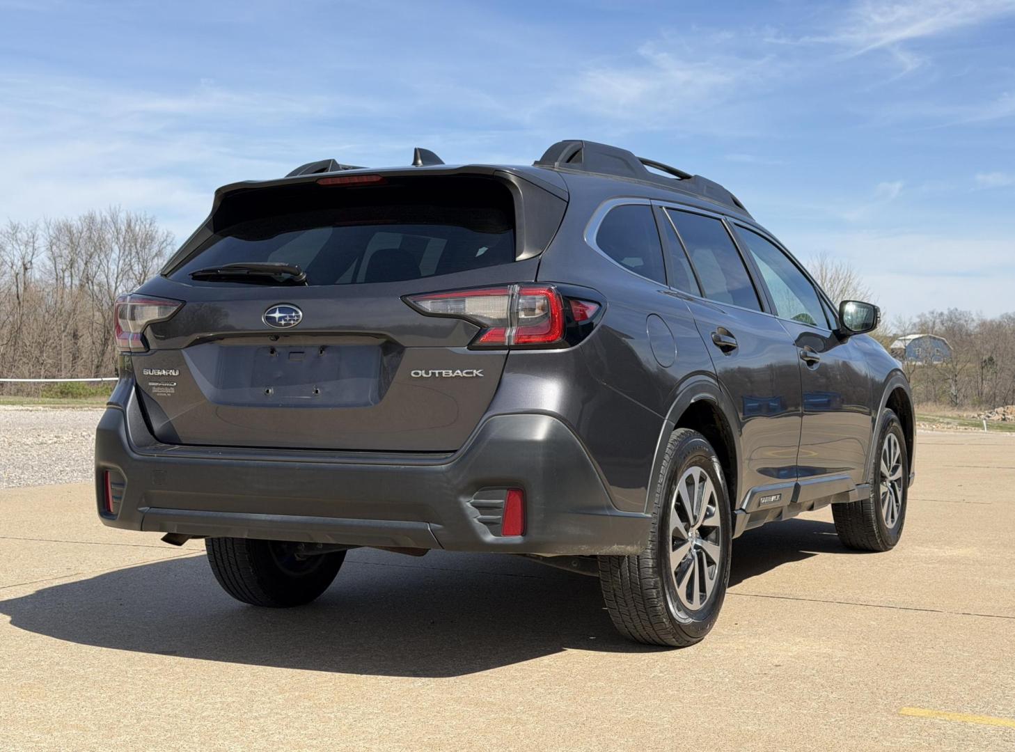 2022 GRAY /Gray Subaru Outback Premium (4S4BTAFCXN3) with an 2.5L 4 Cyl. engine, CVT transmission, located at 2990 Old Orchard Rd., Jackson, MO, 63755, 37.354214, -89.612106 - 2022 Subaru Outback Premium 1-Owner 141xxx miles All Wheel Drive 2.5L 4 Cyl. Automatic Navigation Backup Camera Power Driver Seat Heated Seats Sunroof Bluetooth Cruise Power Windows/Locks/Mirrors We have financing available and we accept trades! Fill out a credit application on our web - Photo#10