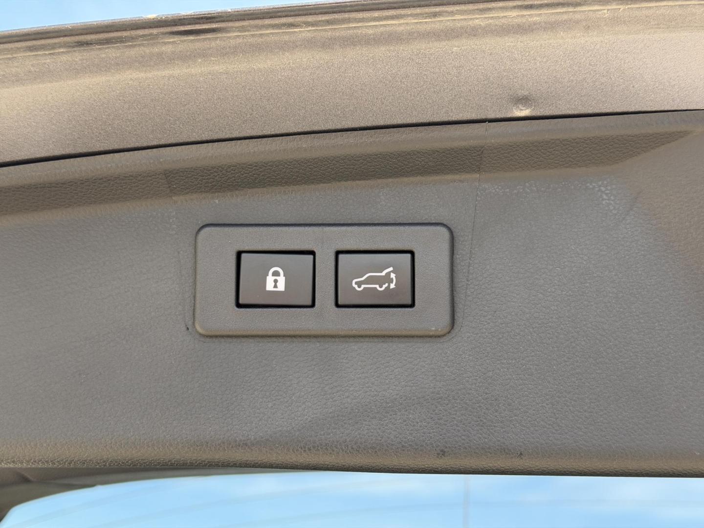 2022 GRAY /Gray Subaru Outback Premium (4S4BTAFCXN3) with an 2.5L 4 Cyl. engine, CVT transmission, located at 2990 Old Orchard Rd., Jackson, MO, 63755, 37.354214, -89.612106 - 2022 Subaru Outback Premium 1-Owner 141xxx miles All Wheel Drive 2.5L 4 Cyl. Automatic Navigation Backup Camera Power Driver Seat Heated Seats Sunroof Bluetooth Cruise Power Windows/Locks/Mirrors We have financing available and we accept trades! Fill out a credit application on our web - Photo#22