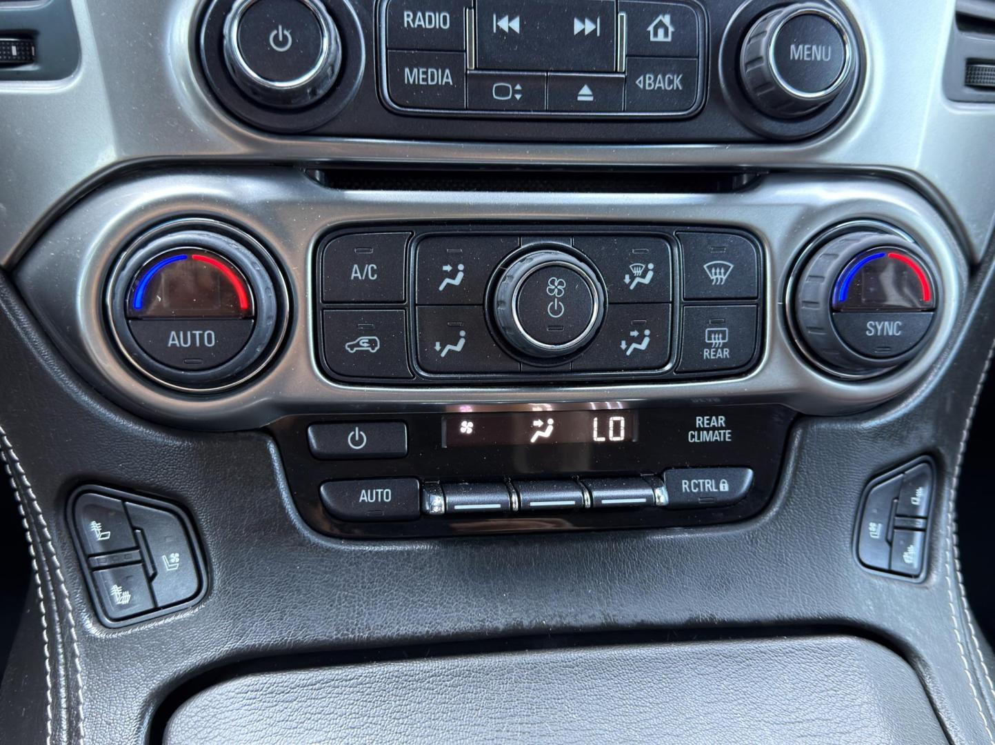 2019 GRAY /Brown Chevrolet Tahoe Premier 4WD (1GNSKCKJ7KR) with an 6.2L V8 engine, Automatic transmission, located at 2990 Old Orchard Rd., Jackson, MO, 63755, 37.354214, -89.612106 - 2019 Chevrolet Tahoe 1500 Premier 148xxx miles 4 Wheel Drive 6.2L V8 Automatic Leather 3rd Row Rear Entertainment Navigation Power/Heated/Cooled Seats Heated Rear Seats Heated Steering Wheel Backup Camera Power Running Boards Sunroof Bluetooth Heads Up Display Remote Start Cruise - Photo#5