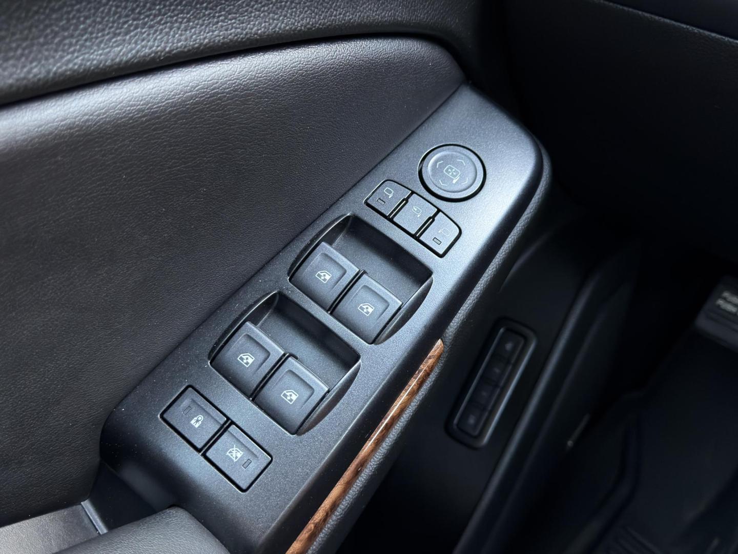 2019 GRAY /Brown Chevrolet Tahoe Premier 4WD (1GNSKCKJ7KR) with an 6.2L V8 engine, Automatic transmission, located at 2990 Old Orchard Rd., Jackson, MO, 63755, 37.354214, -89.612106 - 2019 Chevrolet Tahoe 1500 Premier 148xxx miles 4 Wheel Drive 6.2L V8 Automatic Leather 3rd Row Rear Entertainment Navigation Power/Heated/Cooled Seats Heated Rear Seats Heated Steering Wheel Backup Camera Power Running Boards Sunroof Bluetooth Heads Up Display Remote Start Cruise - Photo#39