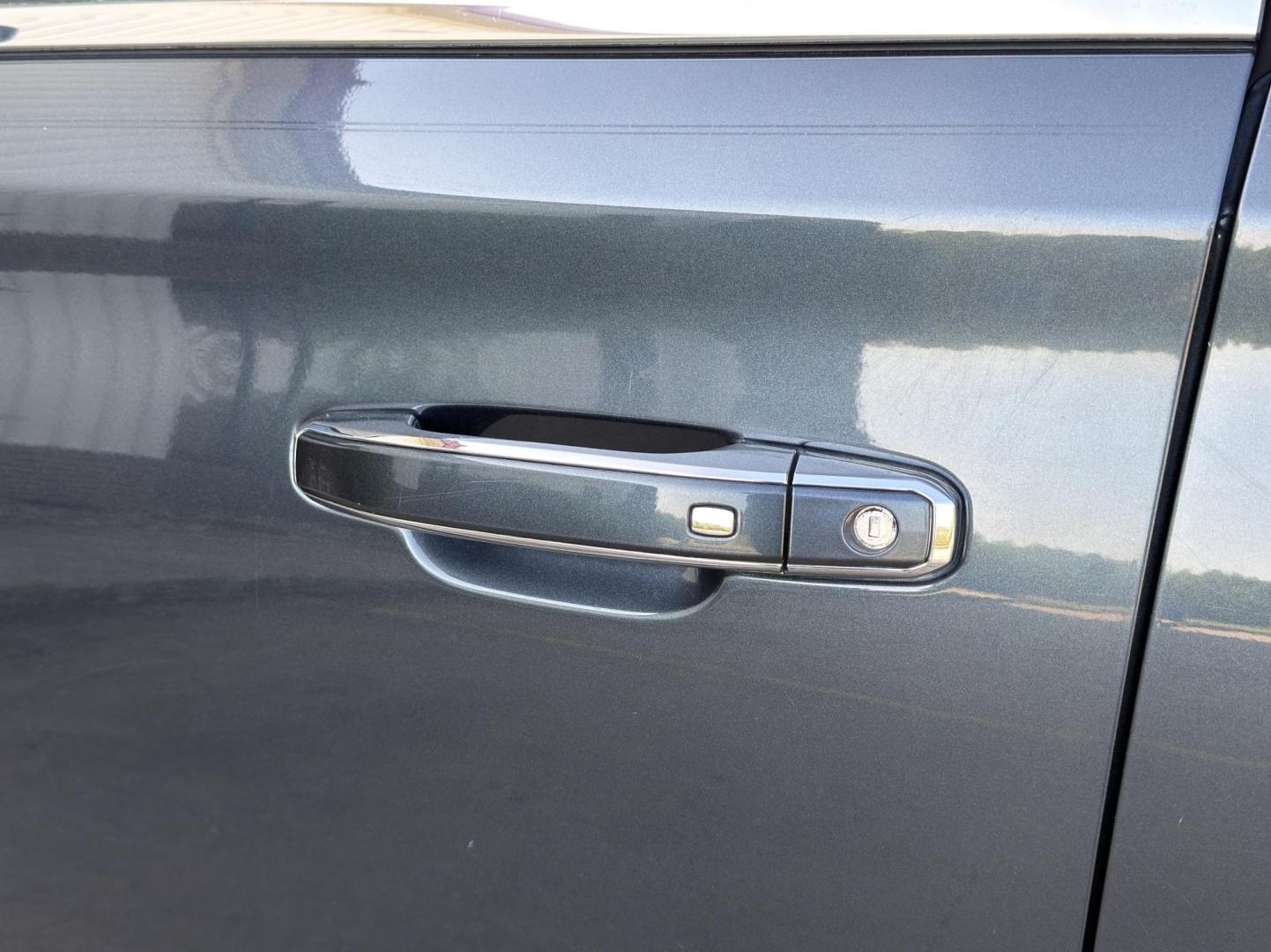 2019 GRAY /Brown Chevrolet Tahoe Premier 4WD (1GNSKCKJ7KR) with an 6.2L V8 engine, Automatic transmission, located at 2990 Old Orchard Rd., Jackson, MO, 63755, 37.354214, -89.612106 - 2019 Chevrolet Tahoe 1500 Premier 148xxx miles 4 Wheel Drive 6.2L V8 Automatic Leather 3rd Row Rear Entertainment Navigation Power/Heated/Cooled Seats Heated Rear Seats Heated Steering Wheel Backup Camera Power Running Boards Sunroof Bluetooth Heads Up Display Remote Start Cruise - Photo#43