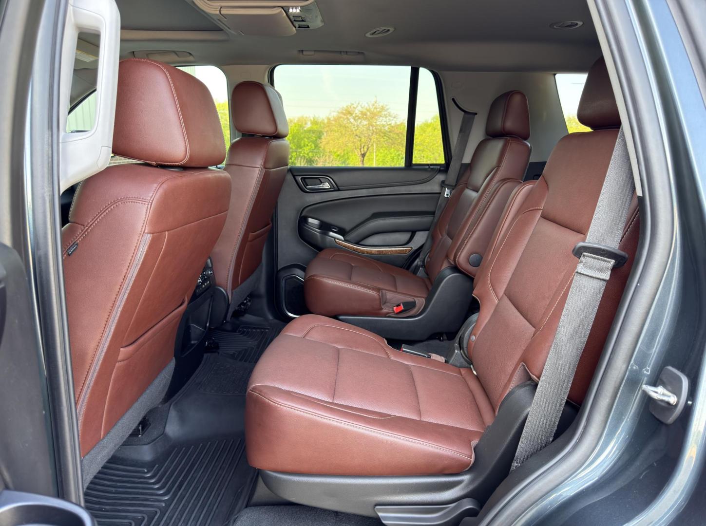 2019 GRAY /Brown Chevrolet Tahoe Premier 4WD (1GNSKCKJ7KR) with an 6.2L V8 engine, Automatic transmission, located at 2990 Old Orchard Rd., Jackson, MO, 63755, 37.354214, -89.612106 - 2019 Chevrolet Tahoe 1500 Premier 148xxx miles 4 Wheel Drive 6.2L V8 Automatic Leather 3rd Row Rear Entertainment Navigation Power/Heated/Cooled Seats Heated Rear Seats Heated Steering Wheel Backup Camera Power Running Boards Sunroof Bluetooth Heads Up Display Remote Start Cruise - Photo#23