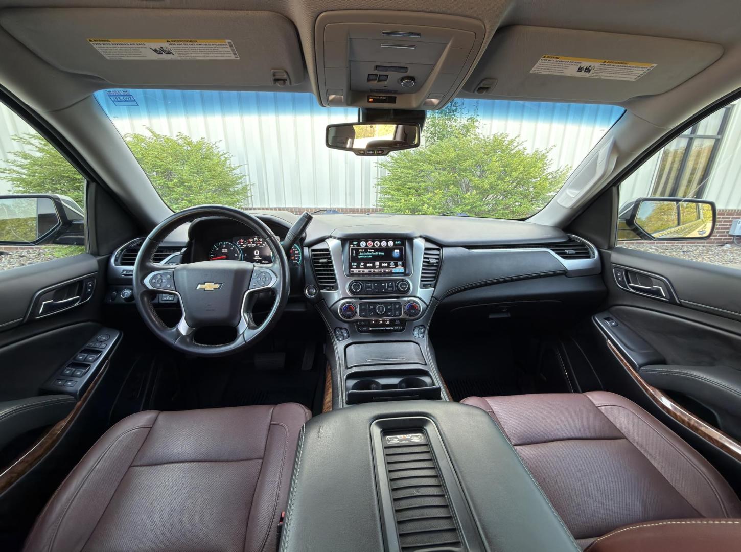 2019 GRAY /Brown Chevrolet Tahoe Premier 4WD (1GNSKCKJ7KR) with an 6.2L V8 engine, Automatic transmission, located at 2990 Old Orchard Rd., Jackson, MO, 63755, 37.354214, -89.612106 - 2019 Chevrolet Tahoe 1500 Premier 148xxx miles 4 Wheel Drive 6.2L V8 Automatic Leather 3rd Row Rear Entertainment Navigation Power/Heated/Cooled Seats Heated Rear Seats Heated Steering Wheel Backup Camera Power Running Boards Sunroof Bluetooth Heads Up Display Remote Start Cruise - Photo#30