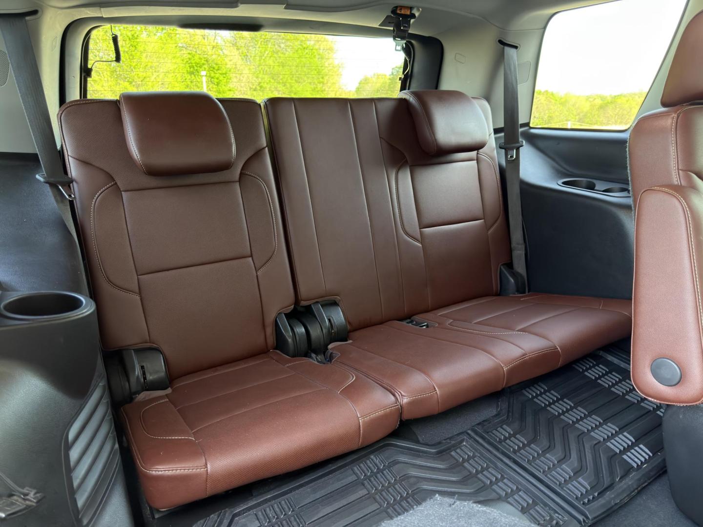 2019 GRAY /Brown Chevrolet Tahoe Premier 4WD (1GNSKCKJ7KR) with an 6.2L V8 engine, Automatic transmission, located at 2990 Old Orchard Rd., Jackson, MO, 63755, 37.354214, -89.612106 - 2019 Chevrolet Tahoe 1500 Premier 148xxx miles 4 Wheel Drive 6.2L V8 Automatic Leather 3rd Row Rear Entertainment Navigation Power/Heated/Cooled Seats Heated Rear Seats Heated Steering Wheel Backup Camera Power Running Boards Sunroof Bluetooth Heads Up Display Remote Start Cruise - Photo#25