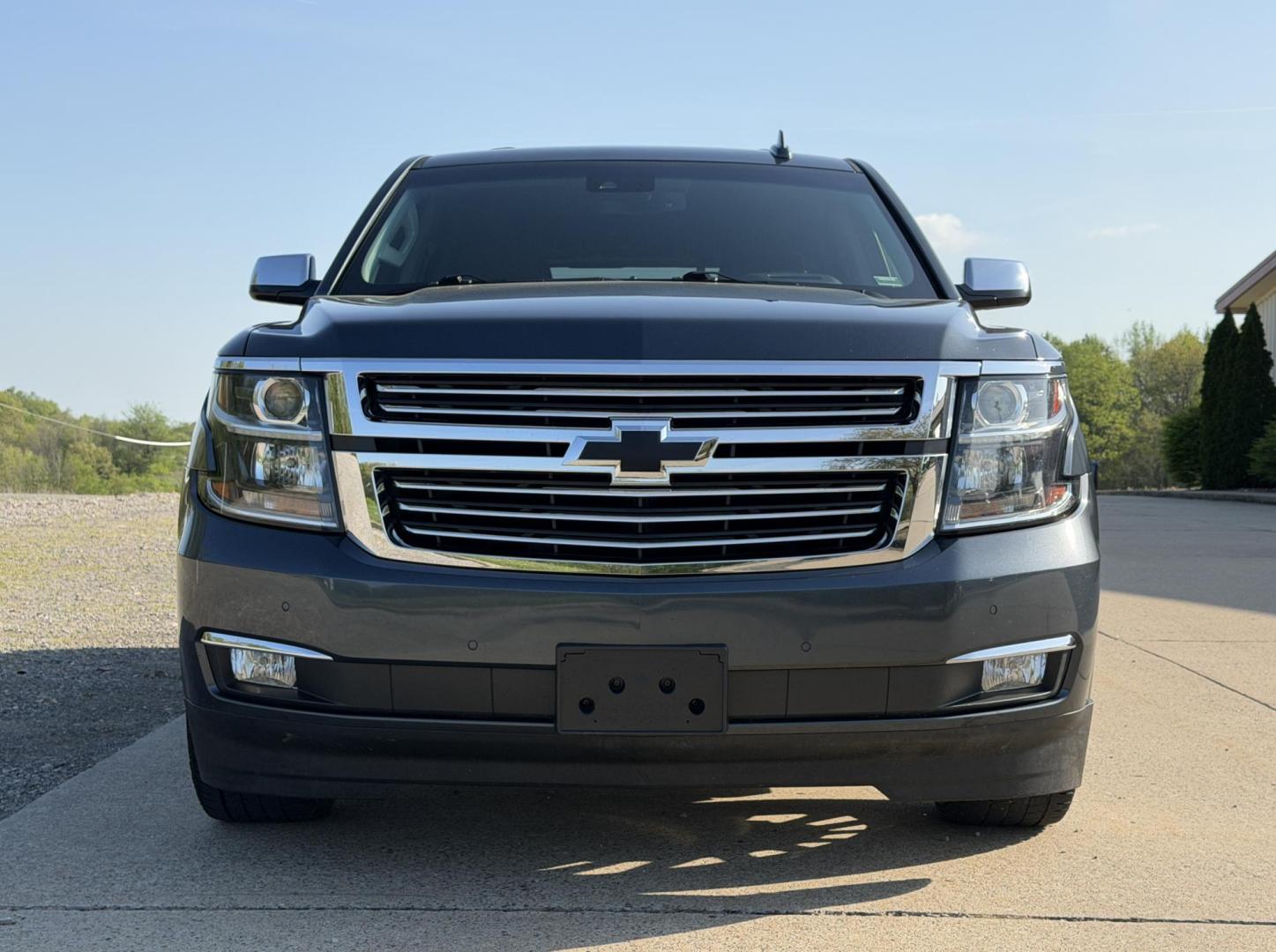 2019 GRAY /Brown Chevrolet Tahoe Premier 4WD (1GNSKCKJ7KR) with an 6.2L V8 engine, Automatic transmission, located at 2990 Old Orchard Rd., Jackson, MO, 63755, 37.354214, -89.612106 - 2019 Chevrolet Tahoe 1500 Premier 148xxx miles 4 Wheel Drive 6.2L V8 Automatic Leather 3rd Row Rear Entertainment Navigation Power/Heated/Cooled Seats Heated Rear Seats Heated Steering Wheel Backup Camera Power Running Boards Sunroof Bluetooth Heads Up Display Remote Start Cruise - Photo#18