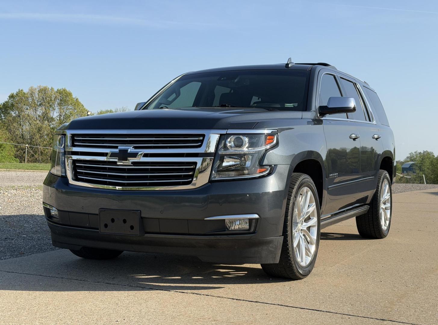 2019 GRAY /Brown Chevrolet Tahoe Premier 4WD (1GNSKCKJ7KR) with an 6.2L V8 engine, Automatic transmission, located at 2990 Old Orchard Rd., Jackson, MO, 63755, 37.354214, -89.612106 - 2019 Chevrolet Tahoe 1500 Premier 148xxx miles 4 Wheel Drive 6.2L V8 Automatic Leather 3rd Row Rear Entertainment Navigation Power/Heated/Cooled Seats Heated Rear Seats Heated Steering Wheel Backup Camera Power Running Boards Sunroof Bluetooth Heads Up Display Remote Start Cruise - Photo#12