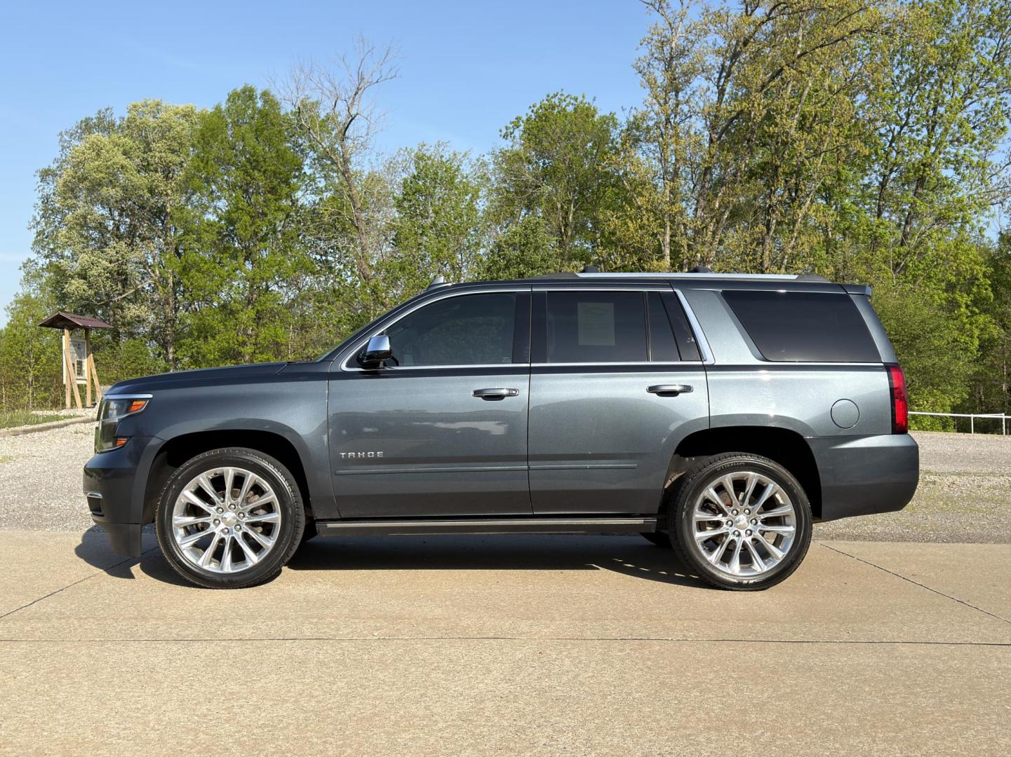 2019 GRAY /Brown Chevrolet Tahoe Premier 4WD (1GNSKCKJ7KR) with an 6.2L V8 engine, Automatic transmission, located at 2990 Old Orchard Rd., Jackson, MO, 63755, 37.354214, -89.612106 - 2019 Chevrolet Tahoe 1500 Premier 148xxx miles 4 Wheel Drive 6.2L V8 Automatic Leather 3rd Row Rear Entertainment Navigation Power/Heated/Cooled Seats Heated Rear Seats Heated Steering Wheel Backup Camera Power Running Boards Sunroof Bluetooth Heads Up Display Remote Start Cruise - Photo#13