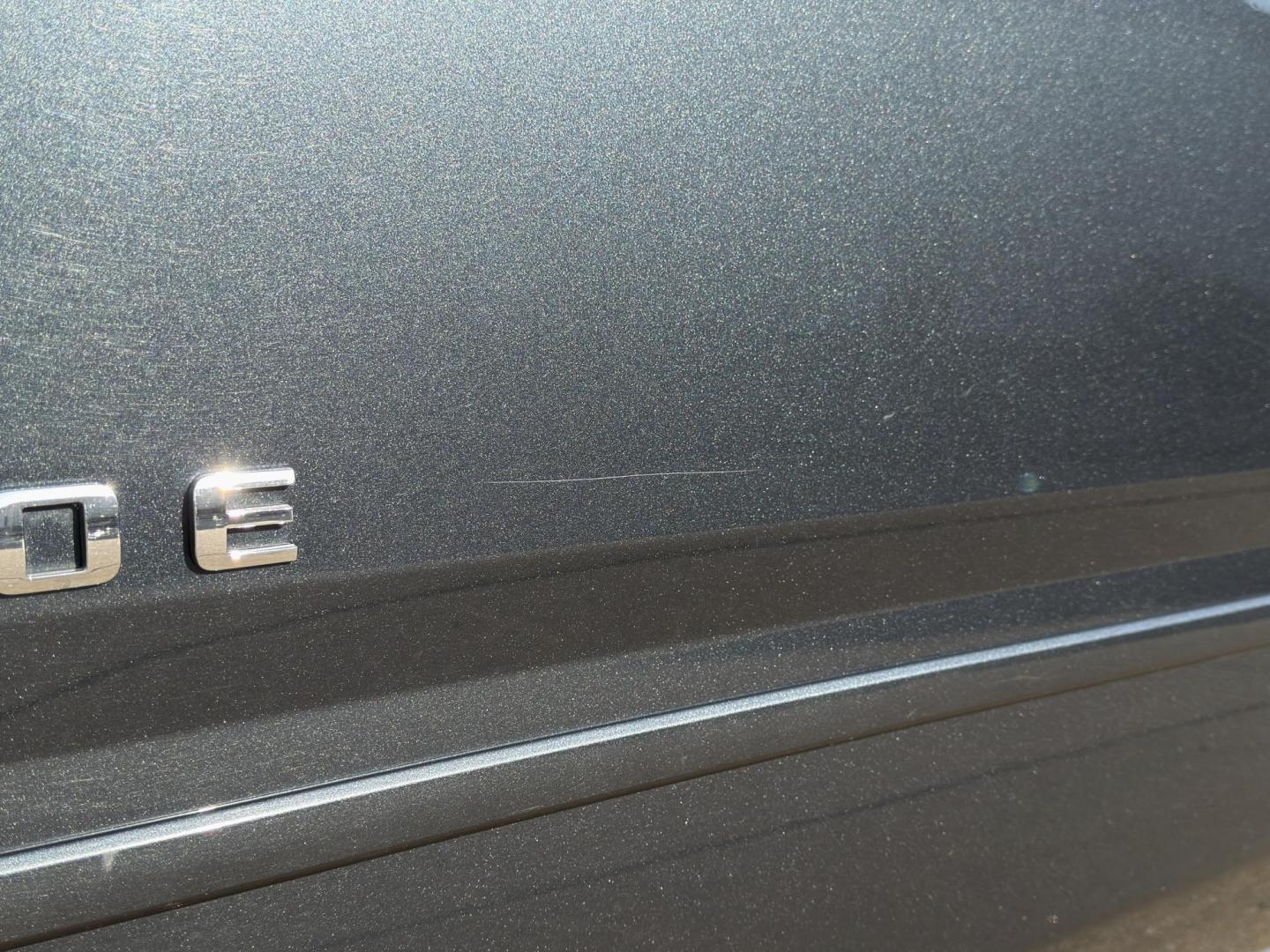 2019 GRAY /Brown Chevrolet Tahoe Premier 4WD (1GNSKCKJ7KR) with an 6.2L V8 engine, Automatic transmission, located at 2990 Old Orchard Rd., Jackson, MO, 63755, 37.354214, -89.612106 - 2019 Chevrolet Tahoe 1500 Premier 148xxx miles 4 Wheel Drive 6.2L V8 Automatic Leather 3rd Row Rear Entertainment Navigation Power/Heated/Cooled Seats Heated Rear Seats Heated Steering Wheel Backup Camera Power Running Boards Sunroof Bluetooth Heads Up Display Remote Start Cruise - Photo#56