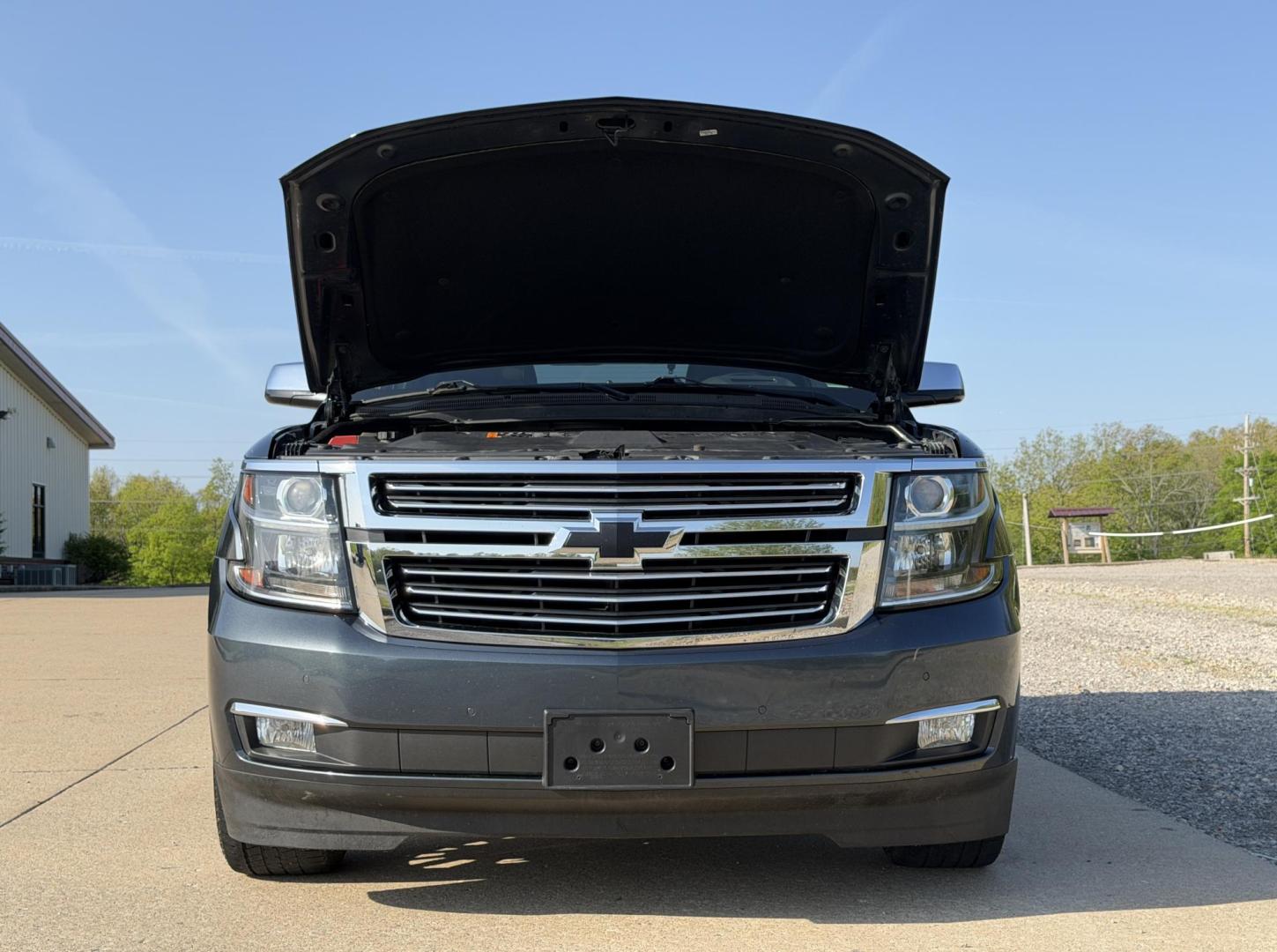 2019 GRAY /Brown Chevrolet Tahoe Premier 4WD (1GNSKCKJ7KR) with an 6.2L V8 engine, Automatic transmission, located at 2990 Old Orchard Rd., Jackson, MO, 63755, 37.354214, -89.612106 - 2019 Chevrolet Tahoe 1500 Premier 148xxx miles 4 Wheel Drive 6.2L V8 Automatic Leather 3rd Row Rear Entertainment Navigation Power/Heated/Cooled Seats Heated Rear Seats Heated Steering Wheel Backup Camera Power Running Boards Sunroof Bluetooth Heads Up Display Remote Start Cruise - Photo#44