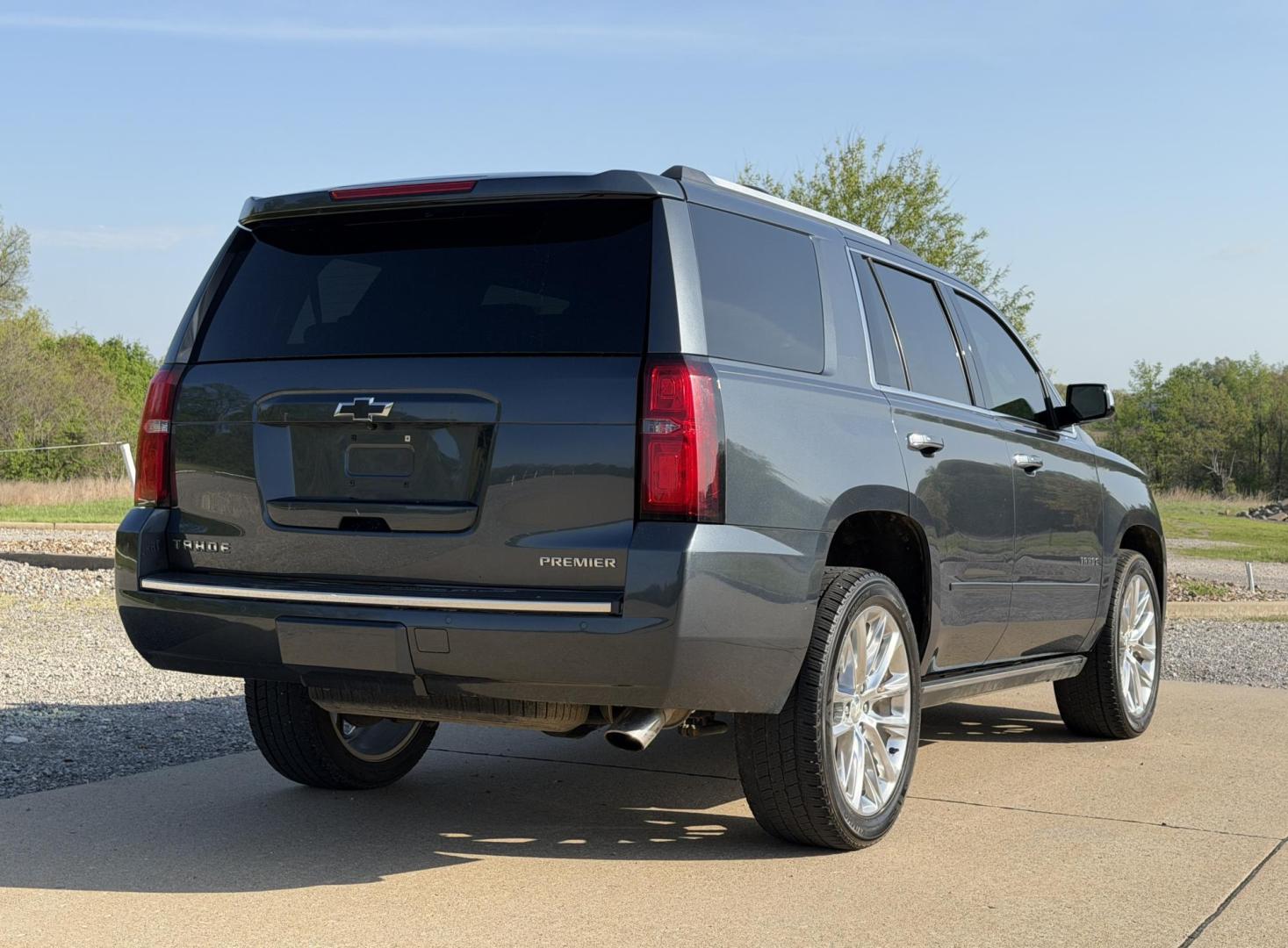 2019 GRAY /Brown Chevrolet Tahoe Premier 4WD (1GNSKCKJ7KR) with an 6.2L V8 engine, Automatic transmission, located at 2990 Old Orchard Rd., Jackson, MO, 63755, 37.354214, -89.612106 - 2019 Chevrolet Tahoe 1500 Premier 148xxx miles 4 Wheel Drive 6.2L V8 Automatic Leather 3rd Row Rear Entertainment Navigation Power/Heated/Cooled Seats Heated Rear Seats Heated Steering Wheel Backup Camera Power Running Boards Sunroof Bluetooth Heads Up Display Remote Start Cruise - Photo#15