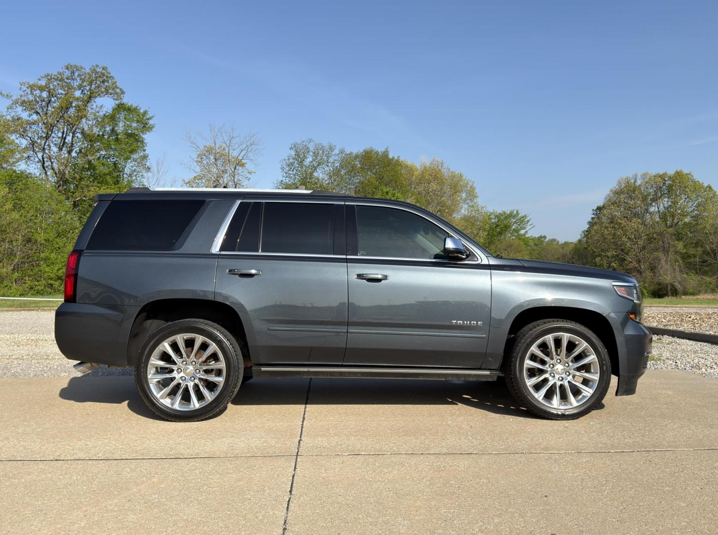 2019 GRAY /Brown Chevrolet Tahoe Premier 4WD (1GNSKCKJ7KR) with an 6.2L V8 engine, Automatic transmission, located at 2990 Old Orchard Rd., Jackson, MO, 63755, 37.354214, -89.612106 - 2019 Chevrolet Tahoe 1500 Premier 148xxx miles 4 Wheel Drive 6.2L V8 Automatic Leather 3rd Row Rear Entertainment Navigation Power/Heated/Cooled Seats Heated Rear Seats Heated Steering Wheel Backup Camera Power Running Boards Sunroof Bluetooth Heads Up Display Remote Start Cruise - Photo#14