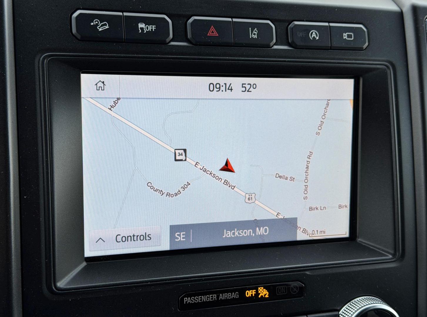 2020 RED /Black Ford Expedition Limited 4WD (1FMJU2AT2LE) with an 3.5L V6 engine, Automatic transmission, located at 2990 Old Orchard Rd., Jackson, MO, 63755, 37.354214, -89.612106 - 2020 Ford Expedition Limited 1-Owner 149xxx miles 4 Wheel Drive 3.5L V6 Automatic Leather 3rd Row Navigation Power/Heated/Cooled Seats Heated Rear Seats Heated Steering Wheel Backup Camera Sunroof Power Running Boards Bluetooth Remote Start Cruise Power Windows/Locks/Mirrors We ha - Photo#3