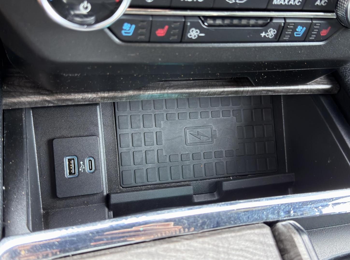 2020 RED /Black Ford Expedition Limited 4WD (1FMJU2AT2LE) with an 3.5L V6 engine, Automatic transmission, located at 2990 Old Orchard Rd., Jackson, MO, 63755, 37.354214, -89.612106 - 2020 Ford Expedition Limited 1-Owner 149xxx miles 4 Wheel Drive 3.5L V6 Automatic Leather 3rd Row Navigation Power/Heated/Cooled Seats Heated Rear Seats Heated Steering Wheel Backup Camera Sunroof Power Running Boards Bluetooth Remote Start Cruise Power Windows/Locks/Mirrors We ha - Photo#35