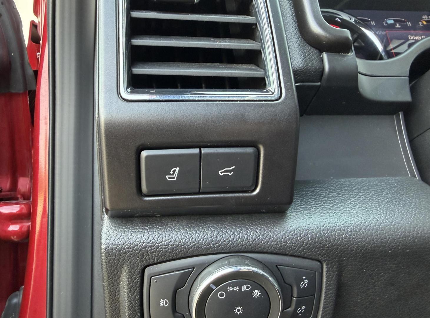 2020 RED /Black Ford Expedition Limited 4WD (1FMJU2AT2LE) with an 3.5L V6 engine, Automatic transmission, located at 2990 Old Orchard Rd., Jackson, MO, 63755, 37.354214, -89.612106 - 2020 Ford Expedition Limited 1-Owner 149xxx miles 4 Wheel Drive 3.5L V6 Automatic Leather 3rd Row Navigation Power/Heated/Cooled Seats Heated Rear Seats Heated Steering Wheel Backup Camera Sunroof Power Running Boards Bluetooth Remote Start Cruise Power Windows/Locks/Mirrors We ha - Photo#39