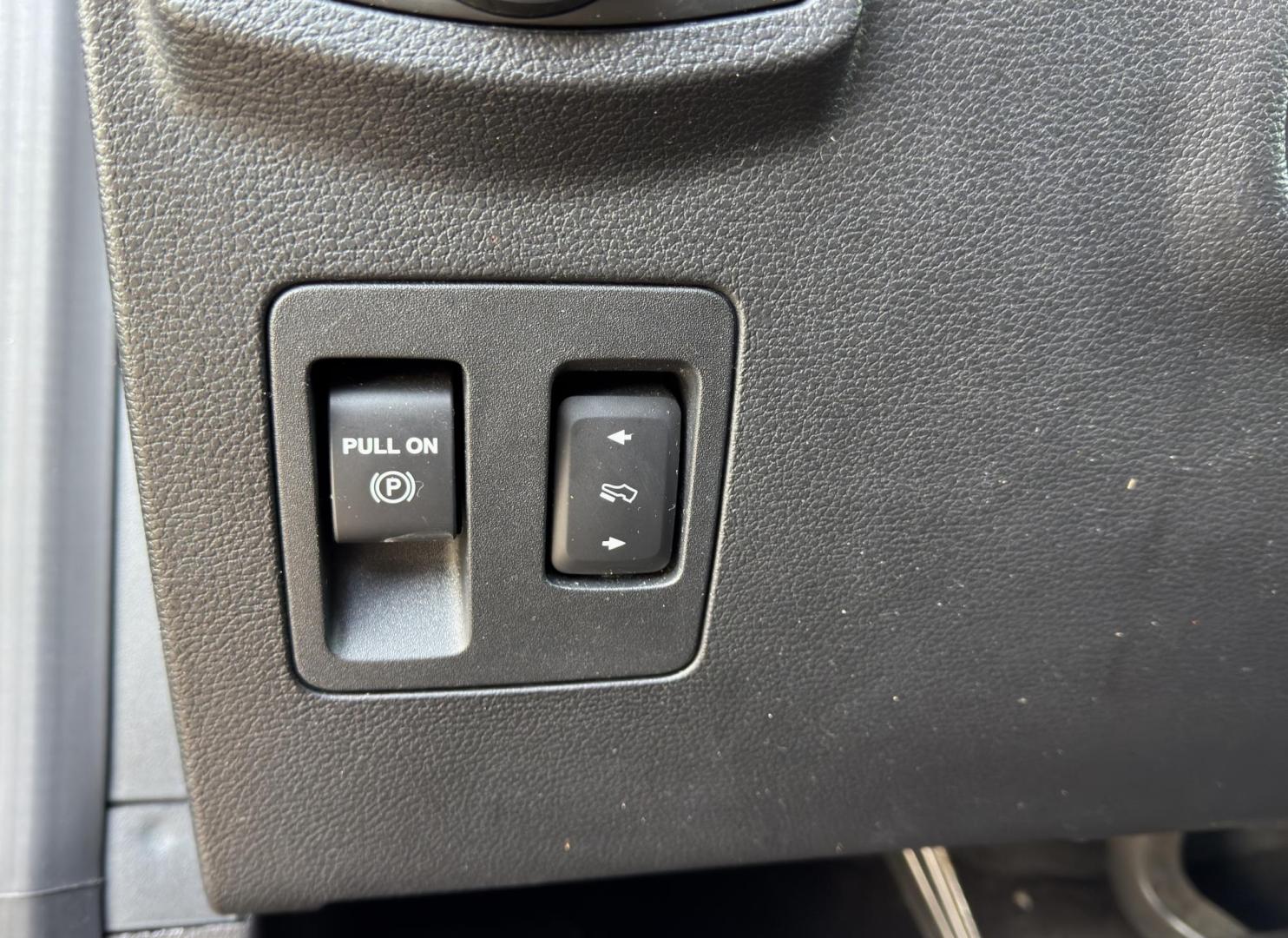 2020 RED /Black Ford Expedition Limited 4WD (1FMJU2AT2LE) with an 3.5L V6 engine, Automatic transmission, located at 2990 Old Orchard Rd., Jackson, MO, 63755, 37.354214, -89.612106 - 2020 Ford Expedition Limited 1-Owner 149xxx miles 4 Wheel Drive 3.5L V6 Automatic Leather 3rd Row Navigation Power/Heated/Cooled Seats Heated Rear Seats Heated Steering Wheel Backup Camera Sunroof Power Running Boards Bluetooth Remote Start Cruise Power Windows/Locks/Mirrors We ha - Photo#40