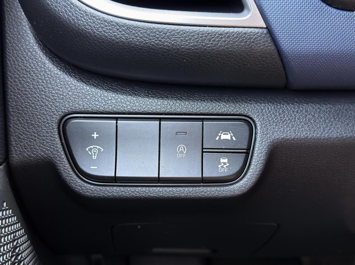 2021 WHITE /Gray Kia Seltos S (KNDEU2AA3M7) with an 2.0L 4 Cyl. engine, CVT transmission, located at 2990 Old Orchard Rd., Jackson, MO, 63755, 37.354214, -89.612106 - 2021 Kia Seltos S 124xxx miles Front Wheel Drive 2.0L 4 Cyl. Automatic Backup Camera Heated Seats Bluetooth Remote Start Cruise Power Windows/Locks/Mirrors We have financing available and we accept trades! Fill out a credit application on our website or come by today! If you have any que - Photo#29