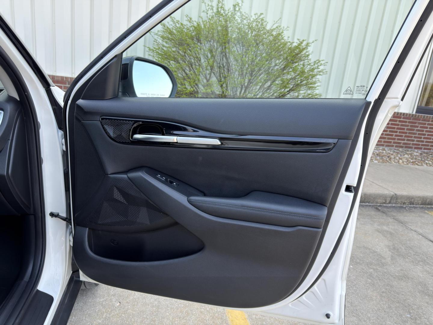 2021 WHITE /Gray Kia Seltos S (KNDEU2AA3M7) with an 2.0L 4 Cyl. engine, CVT transmission, located at 2990 Old Orchard Rd., Jackson, MO, 63755, 37.354214, -89.612106 - 2021 Kia Seltos S 124xxx miles Front Wheel Drive 2.0L 4 Cyl. Automatic Backup Camera Heated Seats Bluetooth Remote Start Cruise Power Windows/Locks/Mirrors We have financing available and we accept trades! Fill out a credit application on our website or come by today! If you have any que - Photo#13