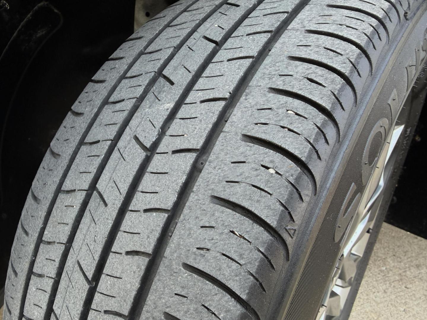 2021 WHITE /Gray Kia Seltos S (KNDEU2AA3M7) with an 2.0L 4 Cyl. engine, CVT transmission, located at 2990 Old Orchard Rd., Jackson, MO, 63755, 37.354214, -89.612106 - 2021 Kia Seltos S 124xxx miles Front Wheel Drive 2.0L 4 Cyl. Automatic Backup Camera Heated Seats Bluetooth Remote Start Cruise Power Windows/Locks/Mirrors We have financing available and we accept trades! Fill out a credit application on our website or come by today! If you have any que - Photo#32