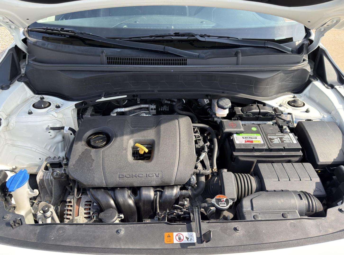 2021 WHITE /Gray Kia Seltos S (KNDEU2AA3M7) with an 2.0L 4 Cyl. engine, CVT transmission, located at 2990 Old Orchard Rd., Jackson, MO, 63755, 37.354214, -89.612106 - 2021 Kia Seltos S 124xxx miles Front Wheel Drive 2.0L 4 Cyl. Automatic Backup Camera Heated Seats Bluetooth Remote Start Cruise Power Windows/Locks/Mirrors We have financing available and we accept trades! Fill out a credit application on our website or come by today! If you have any que - Photo#31