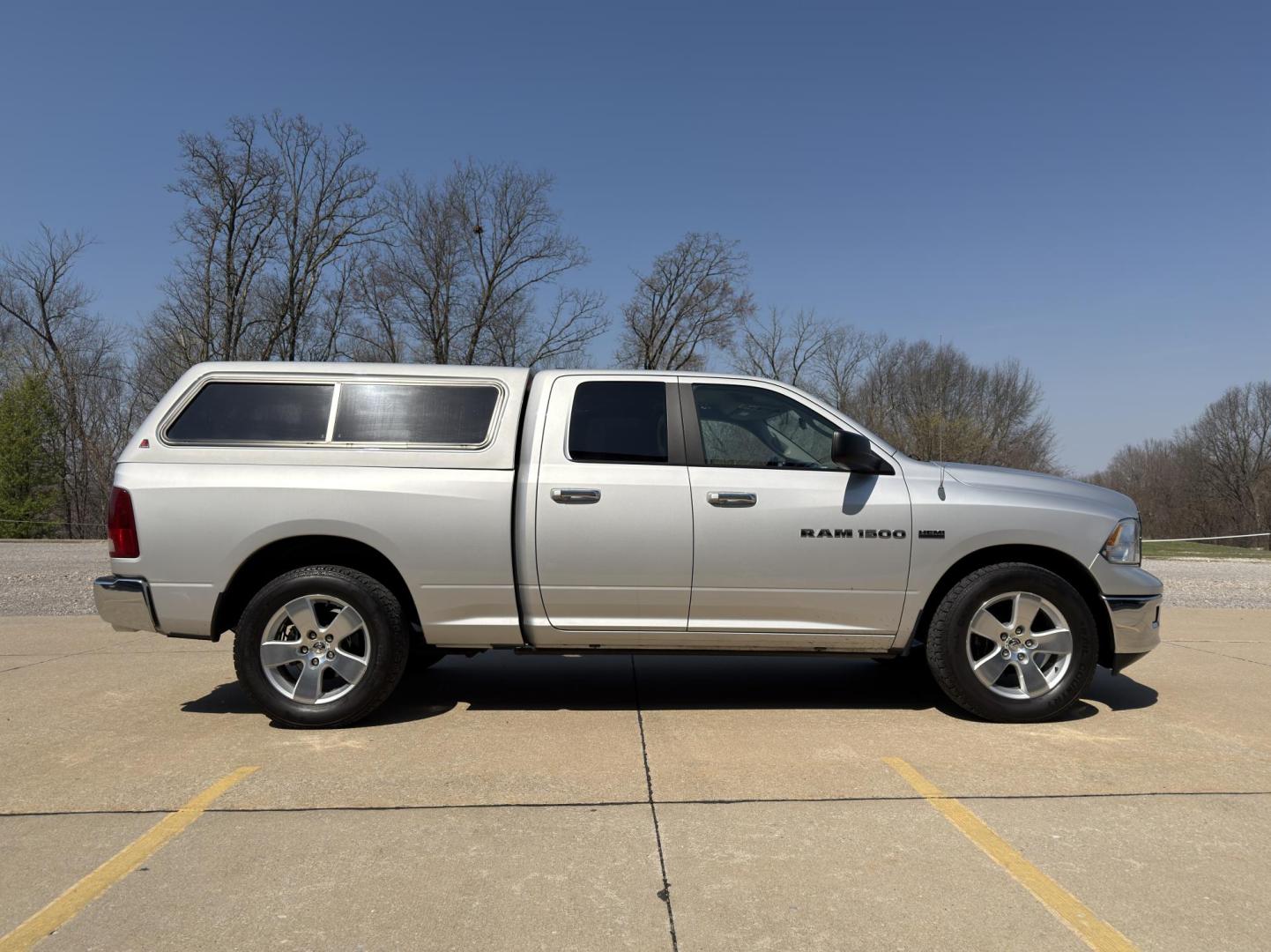 2012 SILVER /Tan Dodge Ram 1500 Big Horn Quad Cab 2WD (1C6RD6GT7CS) with an 5.7L V8 HEMI engine, Automatic transmission, located at 2990 Old Orchard Rd., Jackson, MO, 63755, 37.354214, -89.612106 - 2012 Ram 1500 Big Horn 43xxx miles Rear Wheel Drive 5.7L V8 HEMI Automatic Power Driver Seat Power Running Boards Cruise Power Windows/Locks/Mirrors We have financing available and we accept trades! Fill out a credit application on our website or come by today! If you have any questions, g - Photo#6