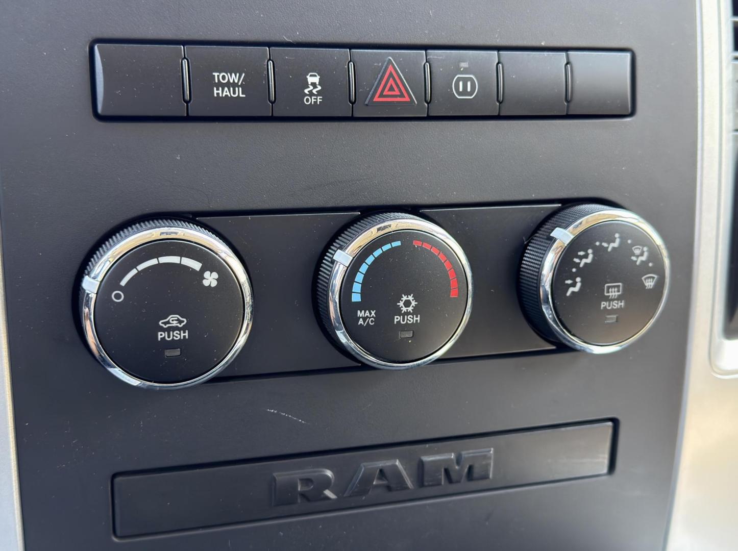 2012 SILVER /Tan Dodge Ram 1500 Big Horn Quad Cab 2WD (1C6RD6GT7CS) with an 5.7L V8 HEMI engine, Automatic transmission, located at 2990 Old Orchard Rd., Jackson, MO, 63755, 37.354214, -89.612106 - 2012 Ram 1500 Big Horn 43xxx miles Rear Wheel Drive 5.7L V8 HEMI Automatic Power Driver Seat Power Running Boards Cruise Power Windows/Locks/Mirrors We have financing available and we accept trades! Fill out a credit application on our website or come by today! If you have any questions, g - Photo#25