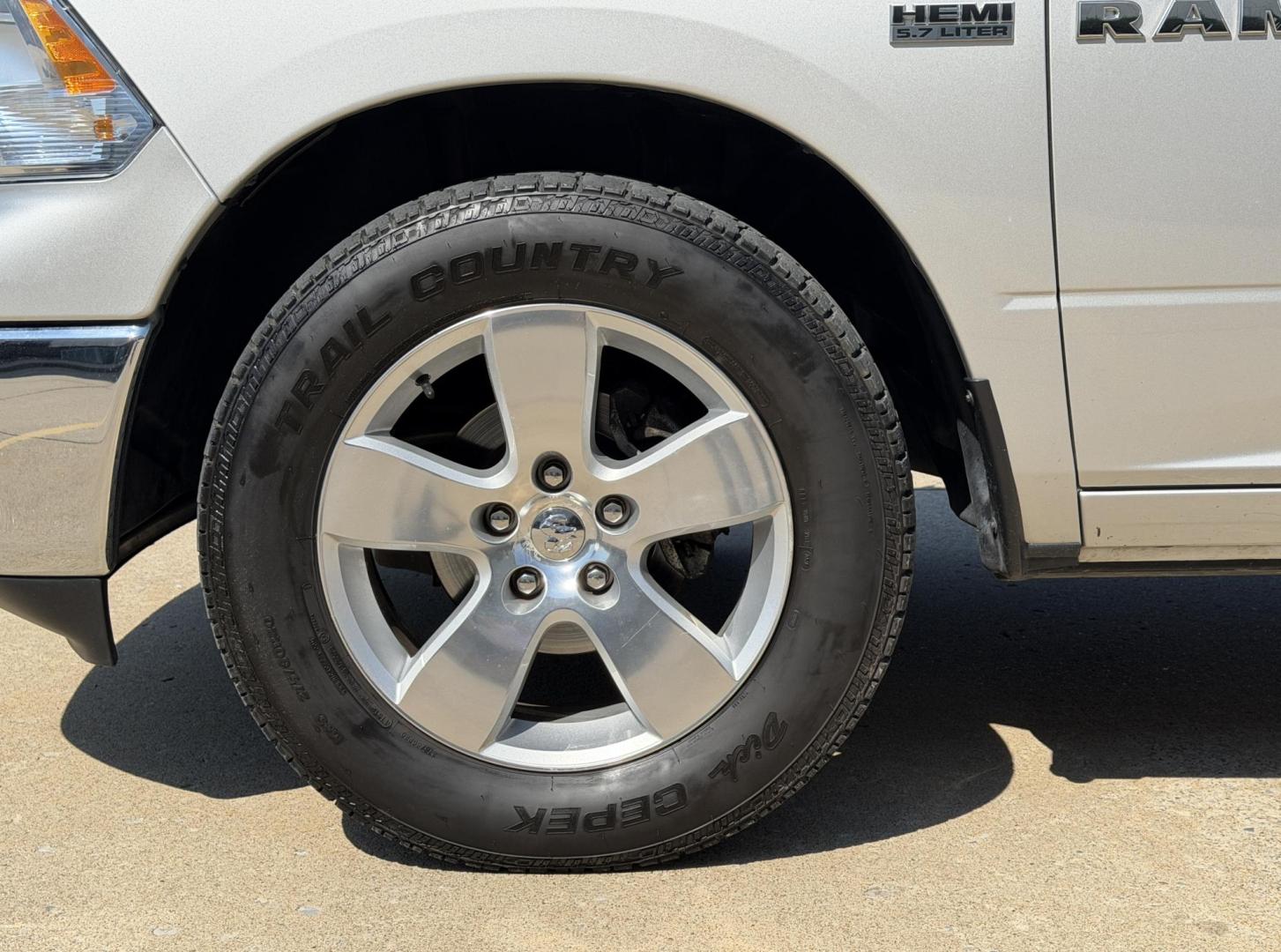 2012 SILVER /Tan Dodge Ram 1500 Big Horn Quad Cab 2WD (1C6RD6GT7CS) with an 5.7L V8 HEMI engine, Automatic transmission, located at 2990 Old Orchard Rd., Jackson, MO, 63755, 37.354214, -89.612106 - 2012 Ram 1500 Big Horn 43xxx miles Rear Wheel Drive 5.7L V8 HEMI Automatic Power Driver Seat Power Running Boards Cruise Power Windows/Locks/Mirrors We have financing available and we accept trades! Fill out a credit application on our website or come by today! If you have any questions, g - Photo#31