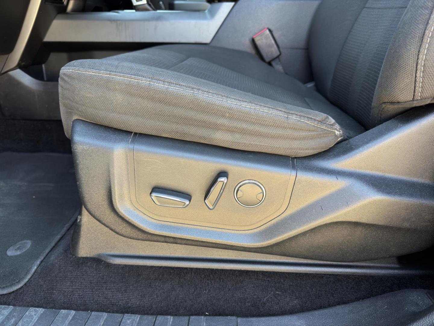 2016 BLACK /Black Ford F-150 XLT SuperCrew 6.5-ft. Bed 4WD (1FTEW1EG7GK) with an 3.5L V6 TURBO engine, Automatic transmission, located at 2990 Old Orchard Rd., Jackson, MO, 63755, 37.354214, -89.612106 - 2016 Ford F-150 XLT 157xxx miles 4x4 3.5L V6 Automatic Navigation Backup Camera Power/Heated Seats Bluetooth Remote Start Cruise Power Windows/Locks/Mirrors We have financing available and we accept trades! Fill out a credit application on our website or come by today! If you have any q - Photo#6