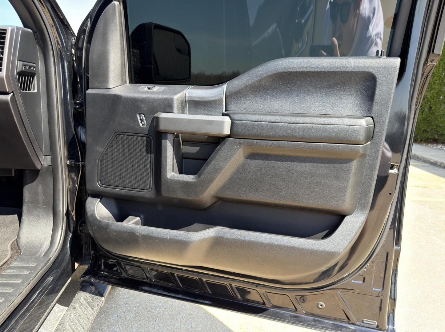 2016 BLACK /Black Ford F-150 XLT SuperCrew 6.5-ft. Bed 4WD (1FTEW1EG7GK) with an 3.5L V6 TURBO engine, Automatic transmission, located at 2990 Old Orchard Rd., Jackson, MO, 63755, 37.354214, -89.612106 - 2016 Ford F-150 XLT 157xxx miles 4x4 3.5L V6 Automatic Navigation Backup Camera Power/Heated Seats Bluetooth Remote Start Cruise Power Windows/Locks/Mirrors We have financing available and we accept trades! Fill out a credit application on our website or come by today! If you have any q - Photo#17