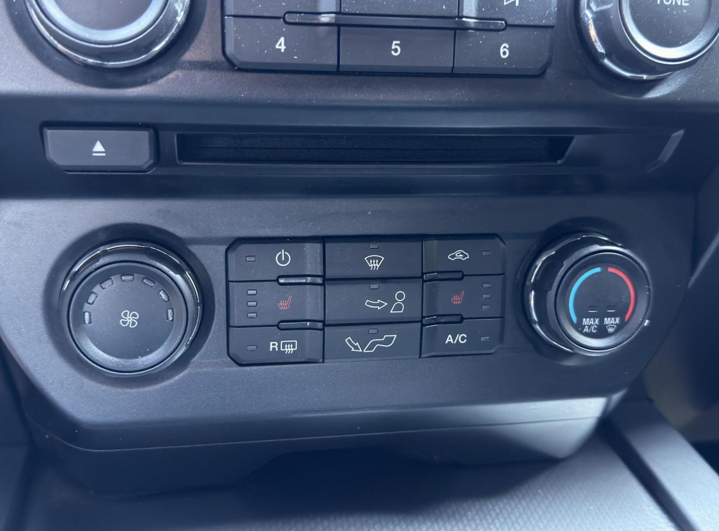 2016 BLACK /Black Ford F-150 XLT SuperCrew 6.5-ft. Bed 4WD (1FTEW1EG7GK) with an 3.5L V6 TURBO engine, Automatic transmission, located at 2990 Old Orchard Rd., Jackson, MO, 63755, 37.354214, -89.612106 - 2016 Ford F-150 XLT 157xxx miles 4x4 3.5L V6 Automatic Navigation Backup Camera Power/Heated Seats Bluetooth Remote Start Cruise Power Windows/Locks/Mirrors We have financing available and we accept trades! Fill out a credit application on our website or come by today! If you have any q - Photo#5