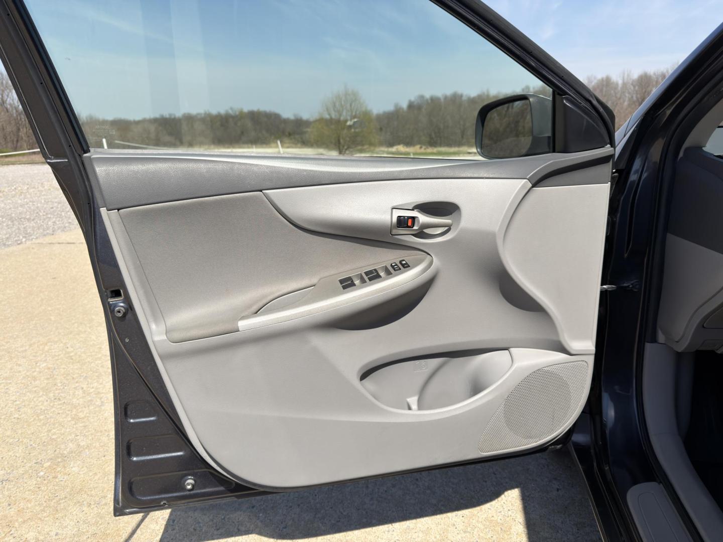 2010 GRAY /Gray Toyota Corolla LE (1NXBU4EE5AZ) with an 1.8L 4 Cyl. engine, Automatic transmission, located at 2990 Old Orchard Rd., Jackson, MO, 63755, 37.354214, -89.612106 - 2010 Toyota Corolla LE 139xxx miles Front Wheel Drive 1.8L 4 Cyl. Automatic Bluetooth Cruise Power Windows/Locks/Mirrors We have financing available and we accept trades! Fill out a credit application on our website or come by today! If you have any questions, give us a call at (573) 204-77 - Photo#9