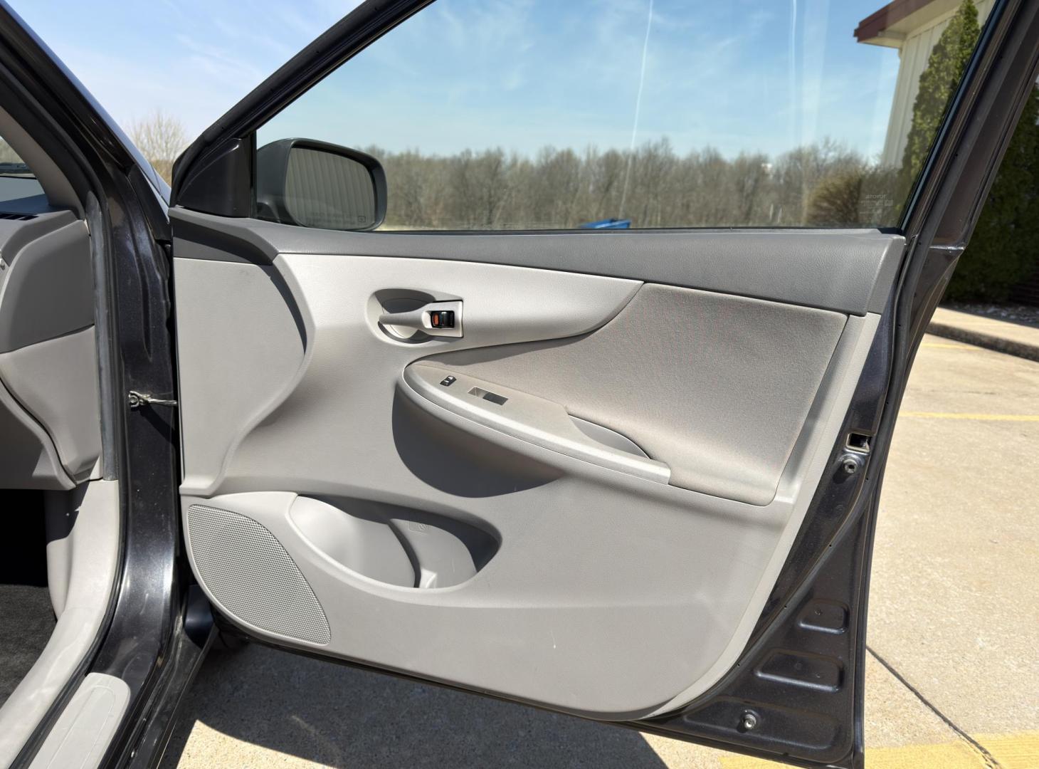 2010 GRAY /Gray Toyota Corolla LE (1NXBU4EE5AZ) with an 1.8L 4 Cyl. engine, Automatic transmission, located at 2990 Old Orchard Rd., Jackson, MO, 63755, 37.354214, -89.612106 - 2010 Toyota Corolla LE 139xxx miles Front Wheel Drive 1.8L 4 Cyl. Automatic Bluetooth Cruise Power Windows/Locks/Mirrors We have financing available and we accept trades! Fill out a credit application on our website or come by today! If you have any questions, give us a call at (573) 204-77 - Photo#11