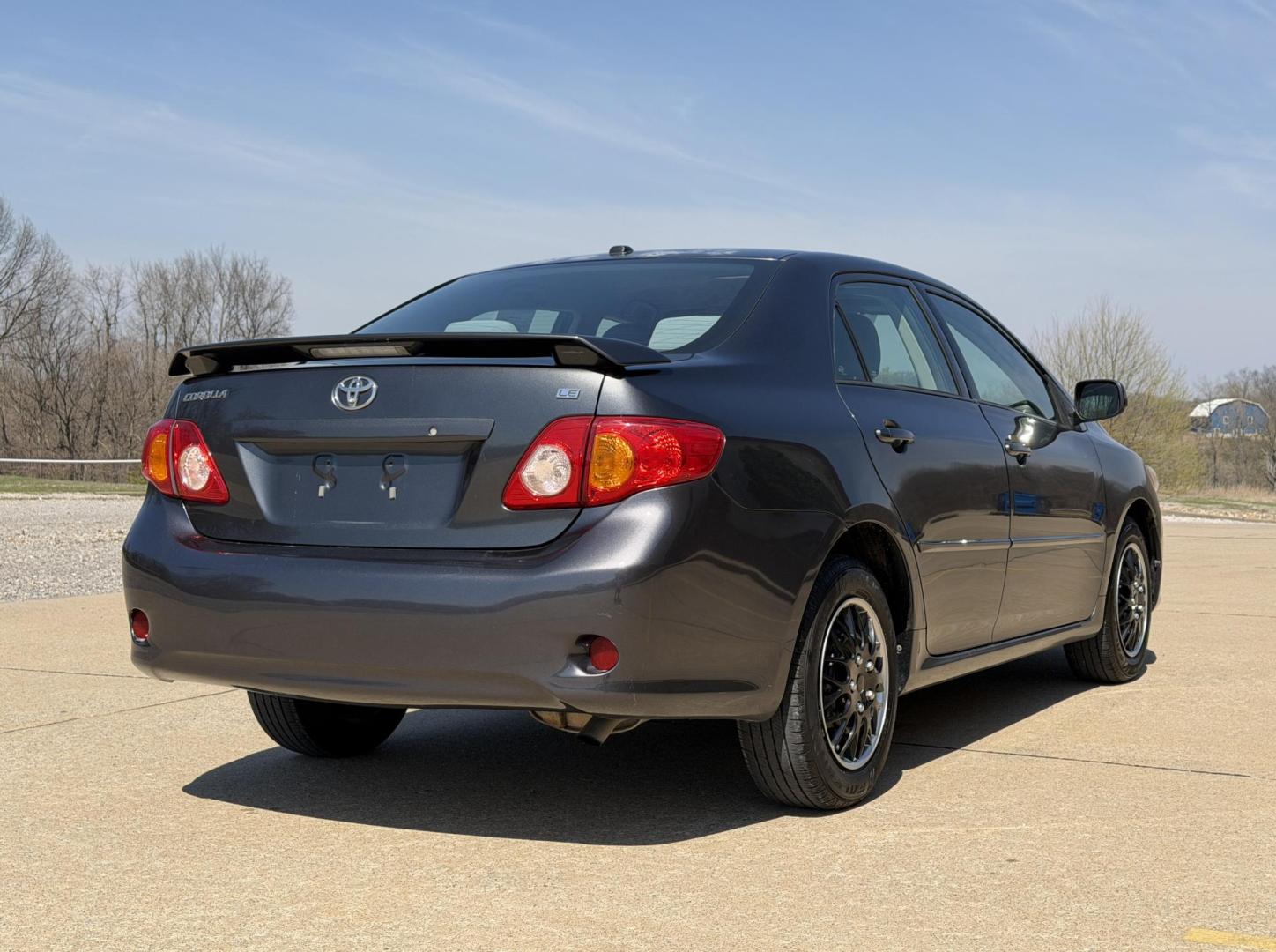 2010 GRAY /Gray Toyota Corolla LE (1NXBU4EE5AZ) with an 1.8L 4 Cyl. engine, Automatic transmission, located at 2990 Old Orchard Rd., Jackson, MO, 63755, 37.354214, -89.612106 - 2010 Toyota Corolla LE 139xxx miles Front Wheel Drive 1.8L 4 Cyl. Automatic Bluetooth Cruise Power Windows/Locks/Mirrors We have financing available and we accept trades! Fill out a credit application on our website or come by today! If you have any questions, give us a call at (573) 204-77 - Photo#5