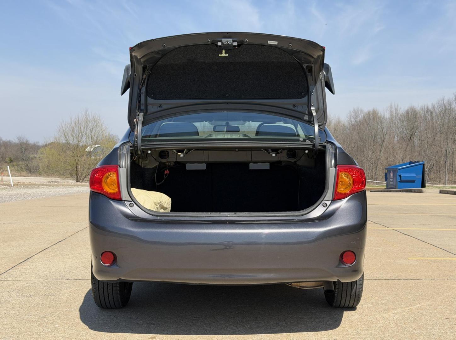 2010 GRAY /Gray Toyota Corolla LE (1NXBU4EE5AZ) with an 1.8L 4 Cyl. engine, Automatic transmission, located at 2990 Old Orchard Rd., Jackson, MO, 63755, 37.354214, -89.612106 - 2010 Toyota Corolla LE 139xxx miles Front Wheel Drive 1.8L 4 Cyl. Automatic Bluetooth Cruise Power Windows/Locks/Mirrors We have financing available and we accept trades! Fill out a credit application on our website or come by today! If you have any questions, give us a call at (573) 204-77 - Photo#15