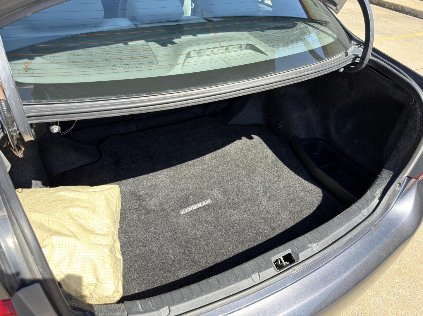 2010 GRAY /Gray Toyota Corolla LE (1NXBU4EE5AZ) with an 1.8L 4 Cyl. engine, Automatic transmission, located at 2990 Old Orchard Rd., Jackson, MO, 63755, 37.354214, -89.612106 - 2010 Toyota Corolla LE 139xxx miles Front Wheel Drive 1.8L 4 Cyl. Automatic Bluetooth Cruise Power Windows/Locks/Mirrors We have financing available and we accept trades! Fill out a credit application on our website or come by today! If you have any questions, give us a call at (573) 204-77 - Photo#16