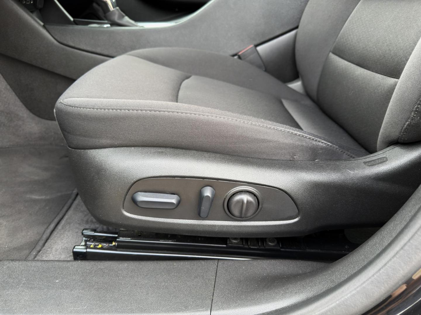 2024 BLACK /Black Chevrolet Malibu 1LT (1G1ZD5ST4RF) with an 1.5L 4 Cyl. engine, Automatic transmission, located at 2990 Old Orchard Rd., Jackson, MO, 63755, 37.354214, -89.612106 - 2024 Chevrolet Malibu LT 39xxx miles Front Wheel Drive 1.5L 4 Cyl. Automatic Backup Camera Power Driver Seat Heated Seats Sunroof Bluetooth Remote Start Cruise Power Windows/Locks/Mirrors We have financing available and we accept trades! Fill out a credit application on our website or c - Photo#5