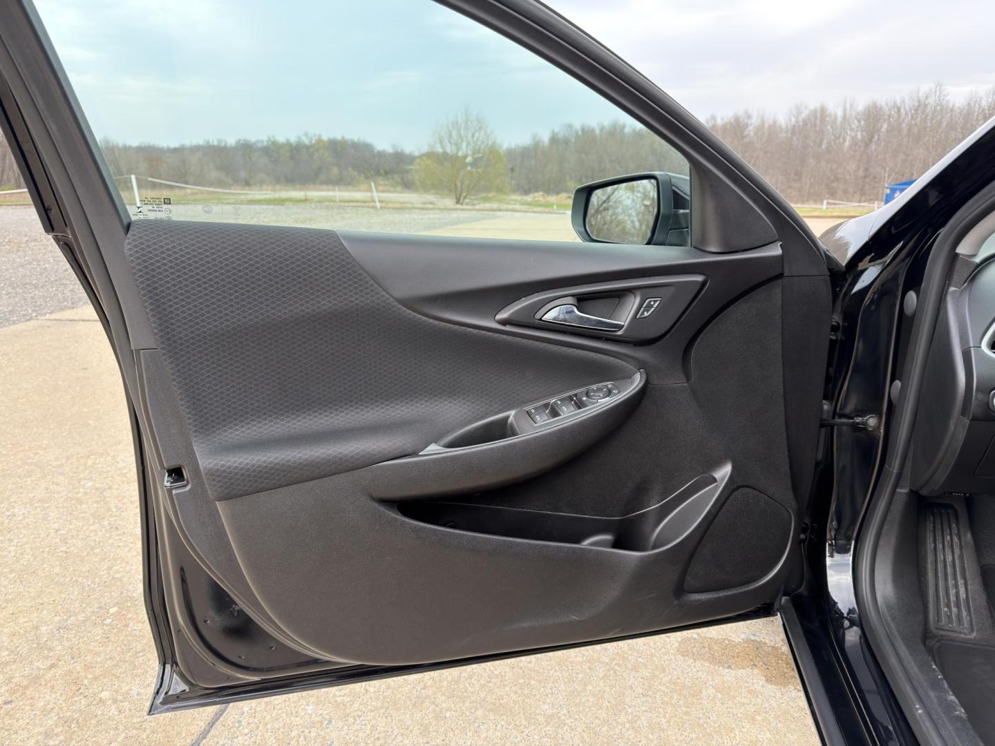 2024 BLACK /Black Chevrolet Malibu 1LT (1G1ZD5ST4RF) with an 1.5L 4 Cyl. engine, Automatic transmission, located at 2990 Old Orchard Rd., Jackson, MO, 63755, 37.354214, -89.612106 - 2024 Chevrolet Malibu LT 39xxx miles Front Wheel Drive 1.5L 4 Cyl. Automatic Backup Camera Power Driver Seat Heated Seats Sunroof Bluetooth Remote Start Cruise Power Windows/Locks/Mirrors We have financing available and we accept trades! Fill out a credit application on our website or c - Photo#14