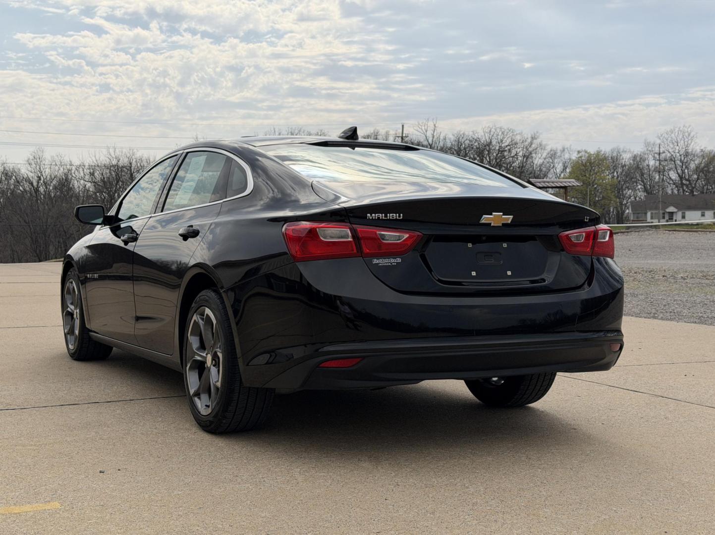 2024 BLACK /Black Chevrolet Malibu 1LT (1G1ZD5ST4RF) with an 1.5L 4 Cyl. engine, Automatic transmission, located at 2990 Old Orchard Rd., Jackson, MO, 63755, 37.354214, -89.612106 - 2024 Chevrolet Malibu LT 39xxx miles Front Wheel Drive 1.5L 4 Cyl. Automatic Backup Camera Power Driver Seat Heated Seats Sunroof Bluetooth Remote Start Cruise Power Windows/Locks/Mirrors We have financing available and we accept trades! Fill out a credit application on our website or c - Photo#11