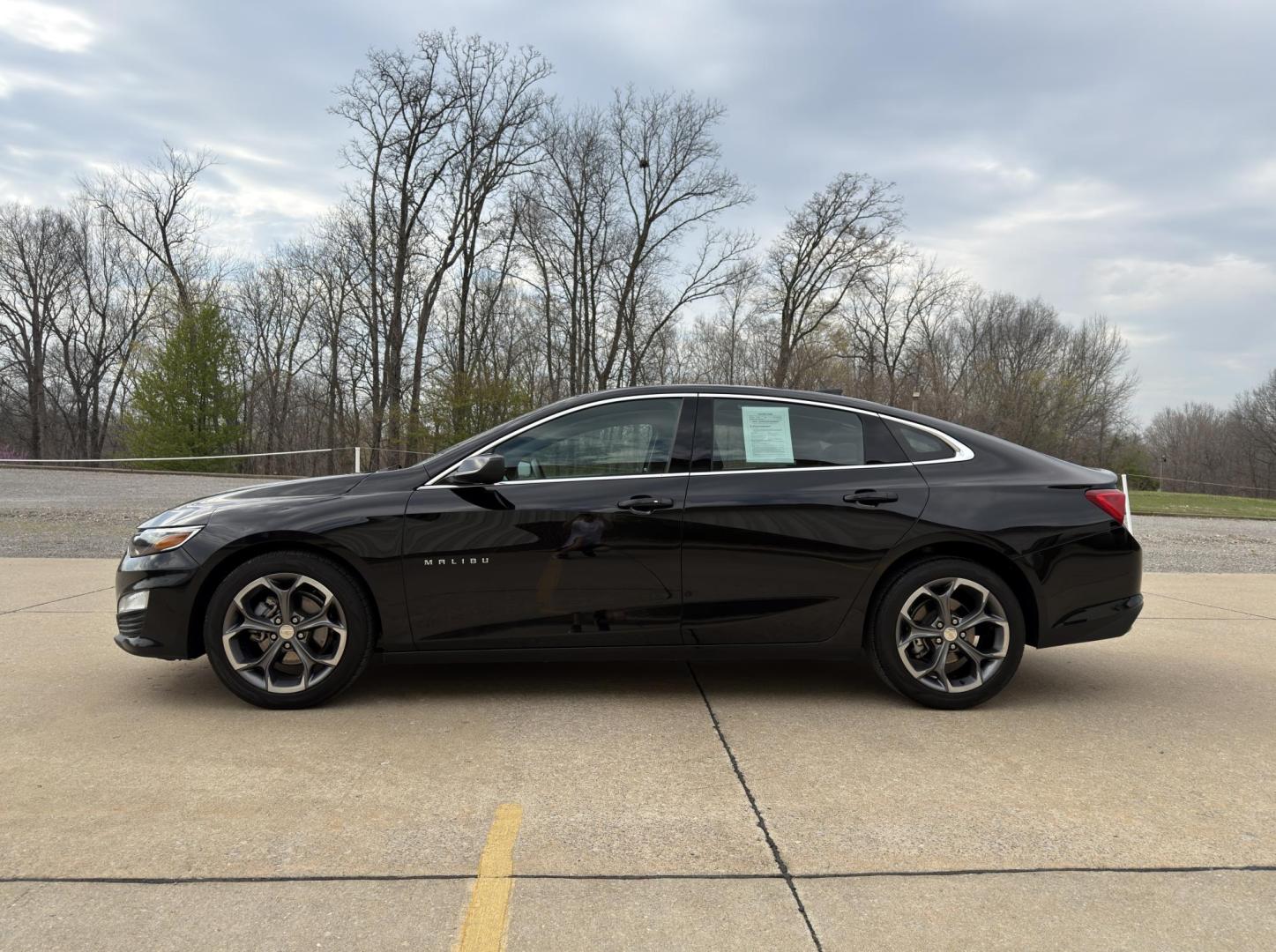 2024 BLACK /Black Chevrolet Malibu 1LT (1G1ZD5ST4RF) with an 1.5L 4 Cyl. engine, Automatic transmission, located at 2990 Old Orchard Rd., Jackson, MO, 63755, 37.354214, -89.612106 - 2024 Chevrolet Malibu LT 39xxx miles Front Wheel Drive 1.5L 4 Cyl. Automatic Backup Camera Power Driver Seat Heated Seats Sunroof Bluetooth Remote Start Cruise Power Windows/Locks/Mirrors We have financing available and we accept trades! Fill out a credit application on our website or c - Photo#8