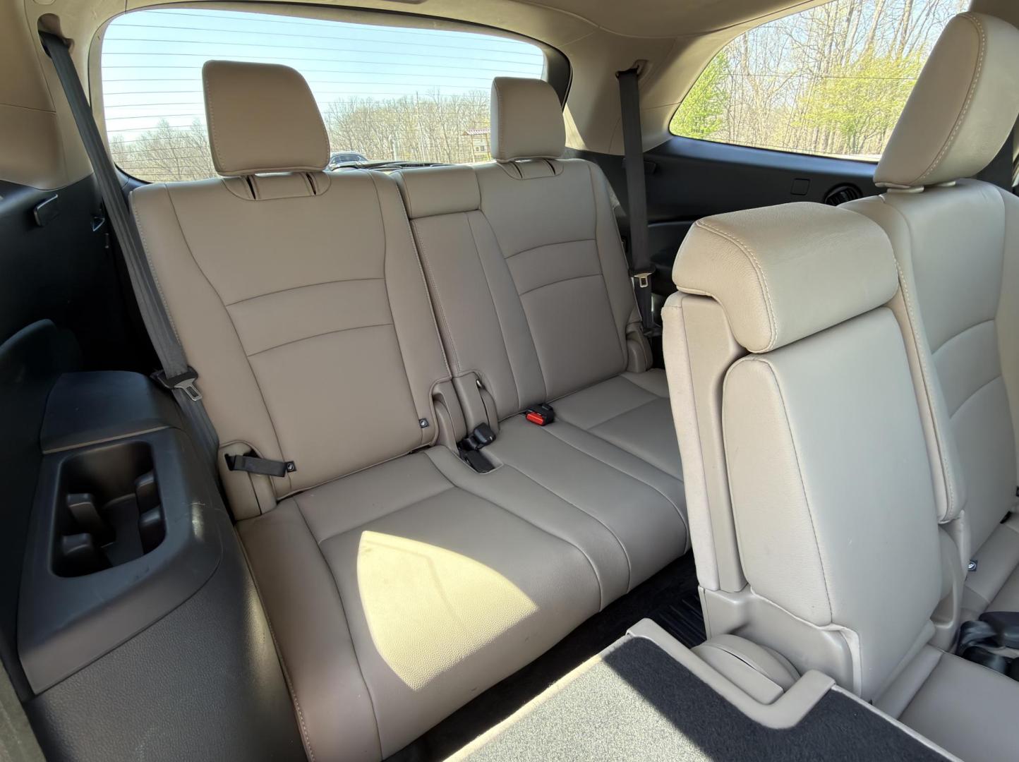 2018 WHITE /Tan Honda Pilot EX-L w/Navigation AWD (5FNYF6H75JB) with an 3.5L V6 engine, Automatic transmission, located at 2990 Old Orchard Rd., Jackson, MO, 63755, 37.354214, -89.612106 - 2018 Honda Pilot EX-L 142xxx miles All Wheel Drive 3.5L V6 Automatic Leather 3rd Row Navigation Power/Heated Seats Backup Camera Sunroof Bluetooth Remote Start Cruise Power Windows/Locks/Mirrors We have financing available and we accept trades! Fill out a credit application on our web - Photo#22