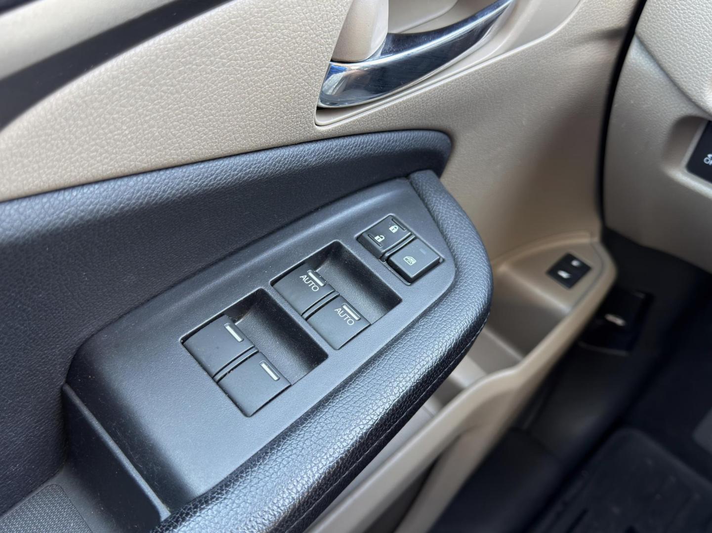 2018 WHITE /Tan Honda Pilot EX-L w/Navigation AWD (5FNYF6H75JB) with an 3.5L V6 engine, Automatic transmission, located at 2990 Old Orchard Rd., Jackson, MO, 63755, 37.354214, -89.612106 - 2018 Honda Pilot EX-L 142xxx miles All Wheel Drive 3.5L V6 Automatic Leather 3rd Row Navigation Power/Heated Seats Backup Camera Sunroof Bluetooth Remote Start Cruise Power Windows/Locks/Mirrors We have financing available and we accept trades! Fill out a credit application on our web - Photo#34