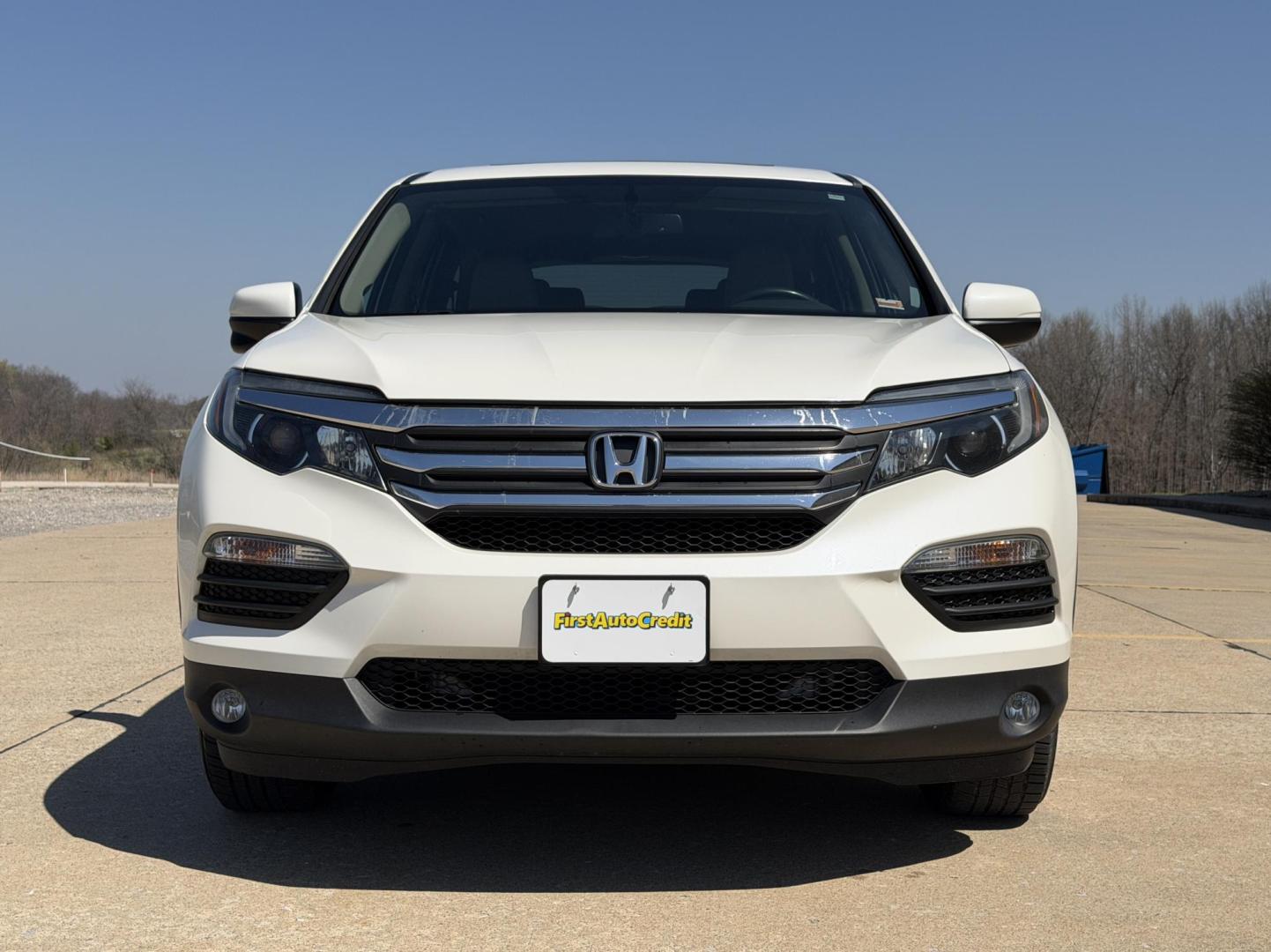 2018 WHITE /Tan Honda Pilot EX-L w/Navigation AWD (5FNYF6H75JB) with an 3.5L V6 engine, Automatic transmission, located at 2990 Old Orchard Rd., Jackson, MO, 63755, 37.354214, -89.612106 - 2018 Honda Pilot EX-L 142xxx miles All Wheel Drive 3.5L V6 Automatic Leather 3rd Row Navigation Power/Heated Seats Backup Camera Sunroof Bluetooth Remote Start Cruise Power Windows/Locks/Mirrors We have financing available and we accept trades! Fill out a credit application on our web - Photo#15
