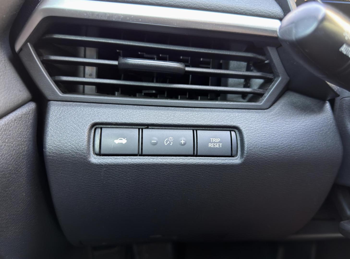 2020 BLUE /Black Nissan Altima 2.5 SR AWD (1N4BL4CW3LC) with an 2.5L 4 Cyl. engine, CVT transmission, located at 2990 Old Orchard Rd., Jackson, MO, 63755, 37.354214, -89.612106 - 2020 Nissan Altima 2.5 SR 1-Owner 101xxx miles All Wheel Drive 2.5L 4 Cyl. Automatic Leather Backup Camera Bluetooth Remote Start Cruise Power Windows/Locks/Mirrors We have financing available and we accept trades! Fill out a credit application on our website or come by today! If you ha - Photo#30