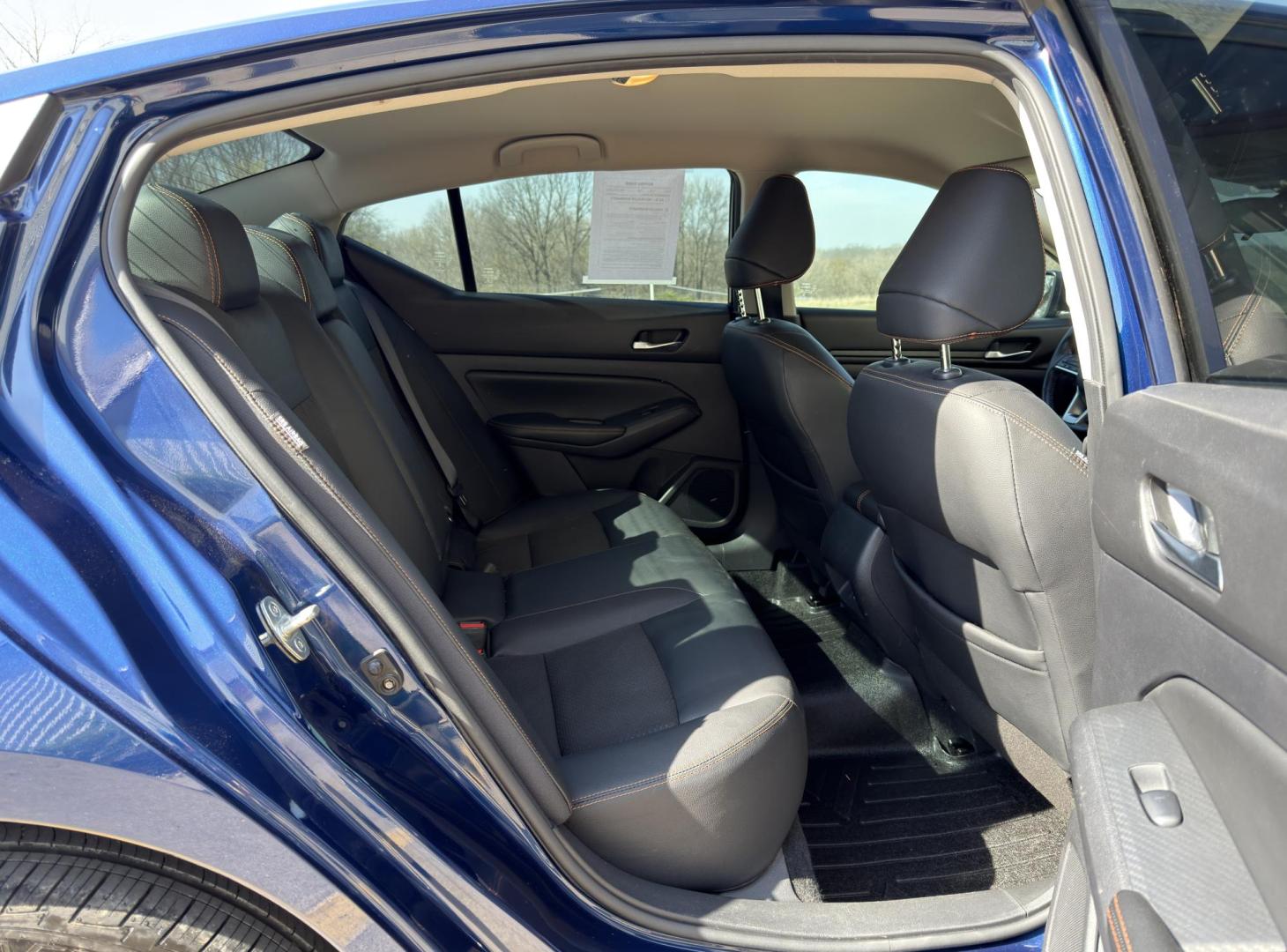 2020 BLUE /Black Nissan Altima 2.5 SR AWD (1N4BL4CW3LC) with an 2.5L 4 Cyl. engine, CVT transmission, located at 2990 Old Orchard Rd., Jackson, MO, 63755, 37.354214, -89.612106 - 2020 Nissan Altima 2.5 SR 1-Owner 101xxx miles All Wheel Drive 2.5L 4 Cyl. Automatic Leather Backup Camera Bluetooth Remote Start Cruise Power Windows/Locks/Mirrors We have financing available and we accept trades! Fill out a credit application on our website or come by today! If you ha - Photo#17