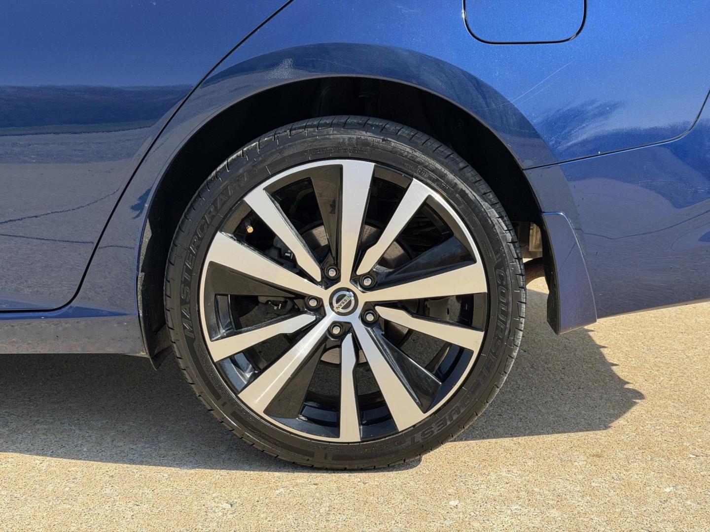 2020 BLUE /Black Nissan Altima 2.5 SR AWD (1N4BL4CW3LC) with an 2.5L 4 Cyl. engine, CVT transmission, located at 2990 Old Orchard Rd., Jackson, MO, 63755, 37.354214, -89.612106 - 2020 Nissan Altima 2.5 SR 1-Owner 101xxx miles All Wheel Drive 2.5L 4 Cyl. Automatic Leather Backup Camera Bluetooth Remote Start Cruise Power Windows/Locks/Mirrors We have financing available and we accept trades! Fill out a credit application on our website or come by today! If you ha - Photo#37