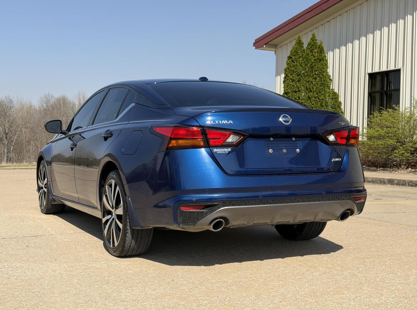 2020 BLUE /Black Nissan Altima 2.5 SR AWD (1N4BL4CW3LC) with an 2.5L 4 Cyl. engine, CVT transmission, located at 2990 Old Orchard Rd., Jackson, MO, 63755, 37.354214, -89.612106 - 2020 Nissan Altima 2.5 SR 1-Owner 101xxx miles All Wheel Drive 2.5L 4 Cyl. Automatic Leather Backup Camera Bluetooth Remote Start Cruise Power Windows/Locks/Mirrors We have financing available and we accept trades! Fill out a credit application on our website or come by today! If you ha - Photo#9