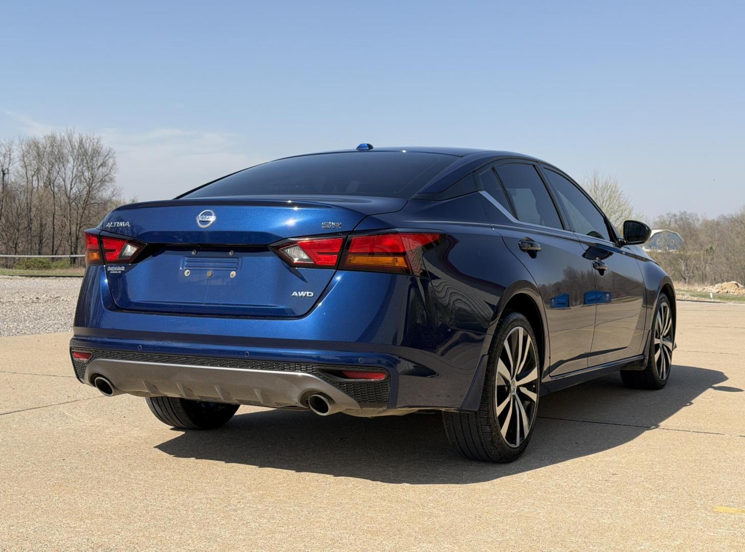 2020 BLUE /Black Nissan Altima 2.5 SR AWD (1N4BL4CW3LC) with an 2.5L 4 Cyl. engine, CVT transmission, located at 2990 Old Orchard Rd., Jackson, MO, 63755, 37.354214, -89.612106 - 2020 Nissan Altima 2.5 SR 1-Owner 101xxx miles All Wheel Drive 2.5L 4 Cyl. Automatic Leather Backup Camera Bluetooth Remote Start Cruise Power Windows/Locks/Mirrors We have financing available and we accept trades! Fill out a credit application on our website or come by today! If you ha - Photo#8