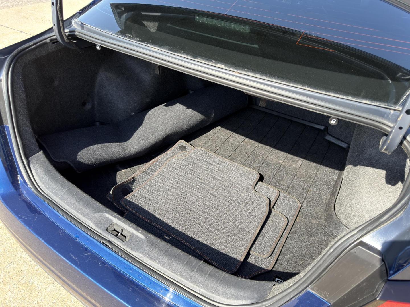 2020 BLUE /Black Nissan Altima 2.5 SR AWD (1N4BL4CW3LC) with an 2.5L 4 Cyl. engine, CVT transmission, located at 2990 Old Orchard Rd., Jackson, MO, 63755, 37.354214, -89.612106 - 2020 Nissan Altima 2.5 SR 1-Owner 101xxx miles All Wheel Drive 2.5L 4 Cyl. Automatic Leather Backup Camera Bluetooth Remote Start Cruise Power Windows/Locks/Mirrors We have financing available and we accept trades! Fill out a credit application on our website or come by today! If you ha - Photo#19